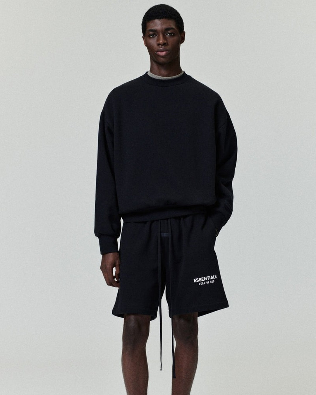 Essentials SS25 Vintage Black Classic Short Fear of god оригінал – Купити в Україні – збільшений вид - FEAR OF GOD