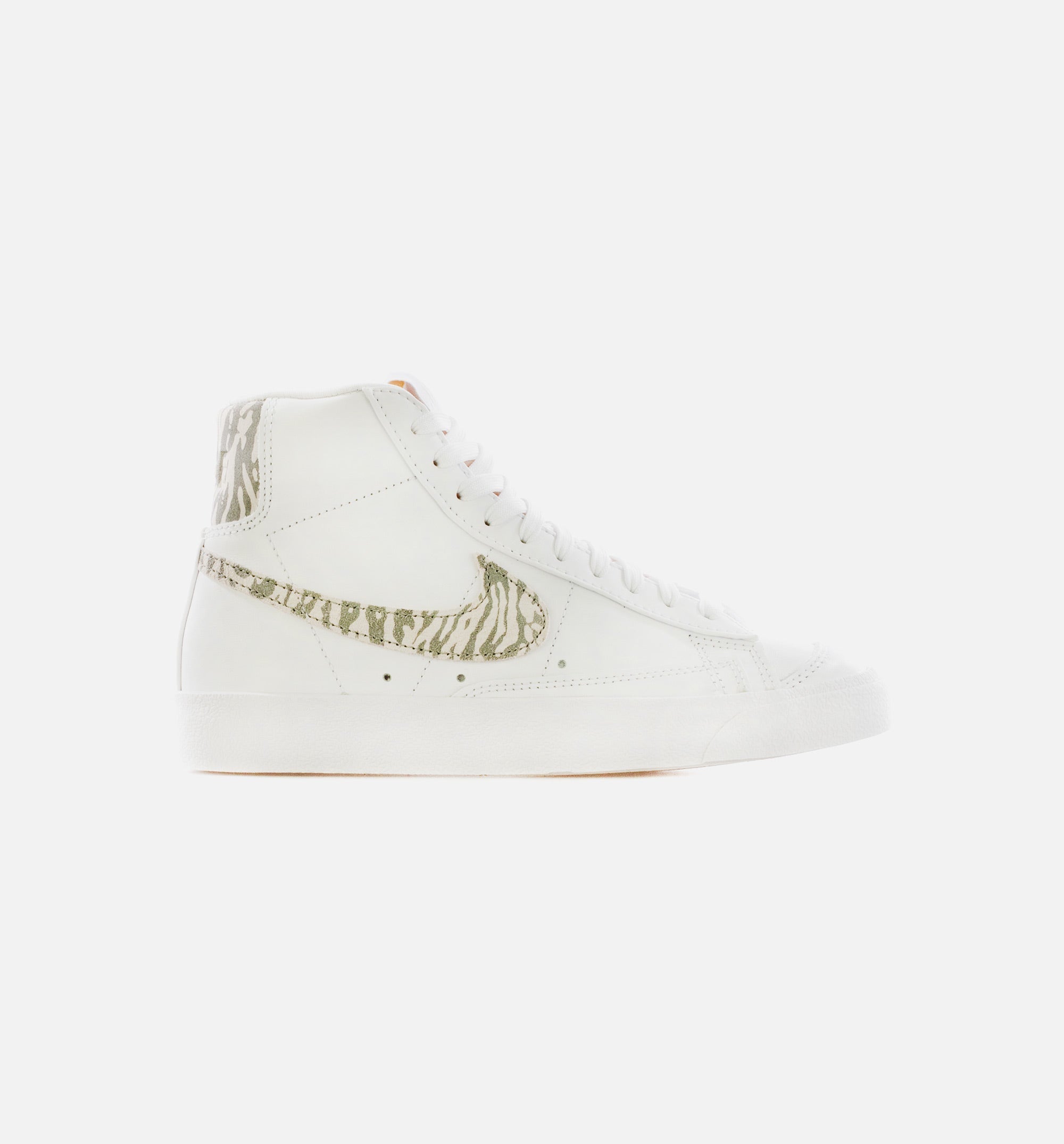 Оригінальна Blazer MID 77 Se Womens Lifestyle Shoe Nike – боковий вид