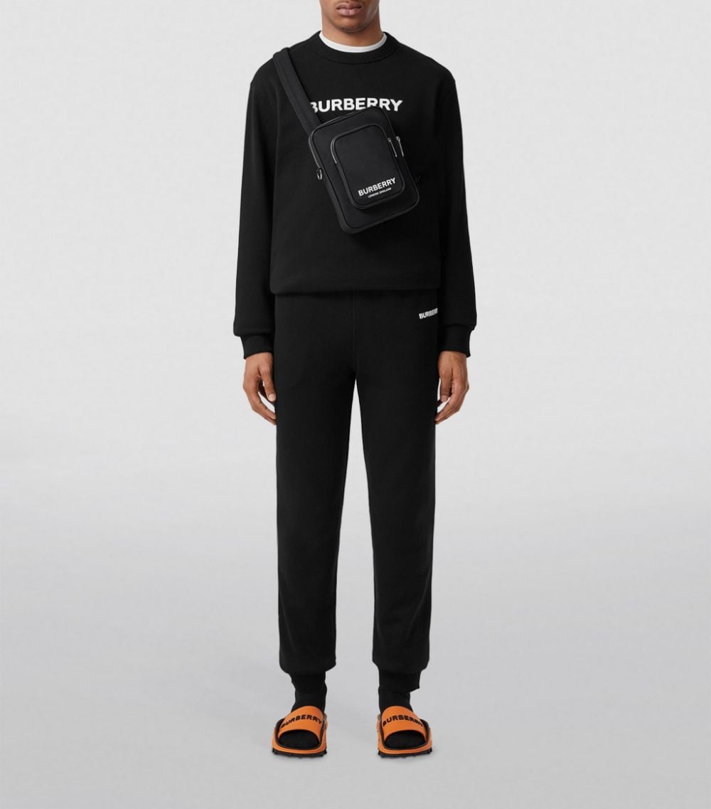Logo-Print Track Pants Burberry – Гарантія оригінальності – вид ззаду