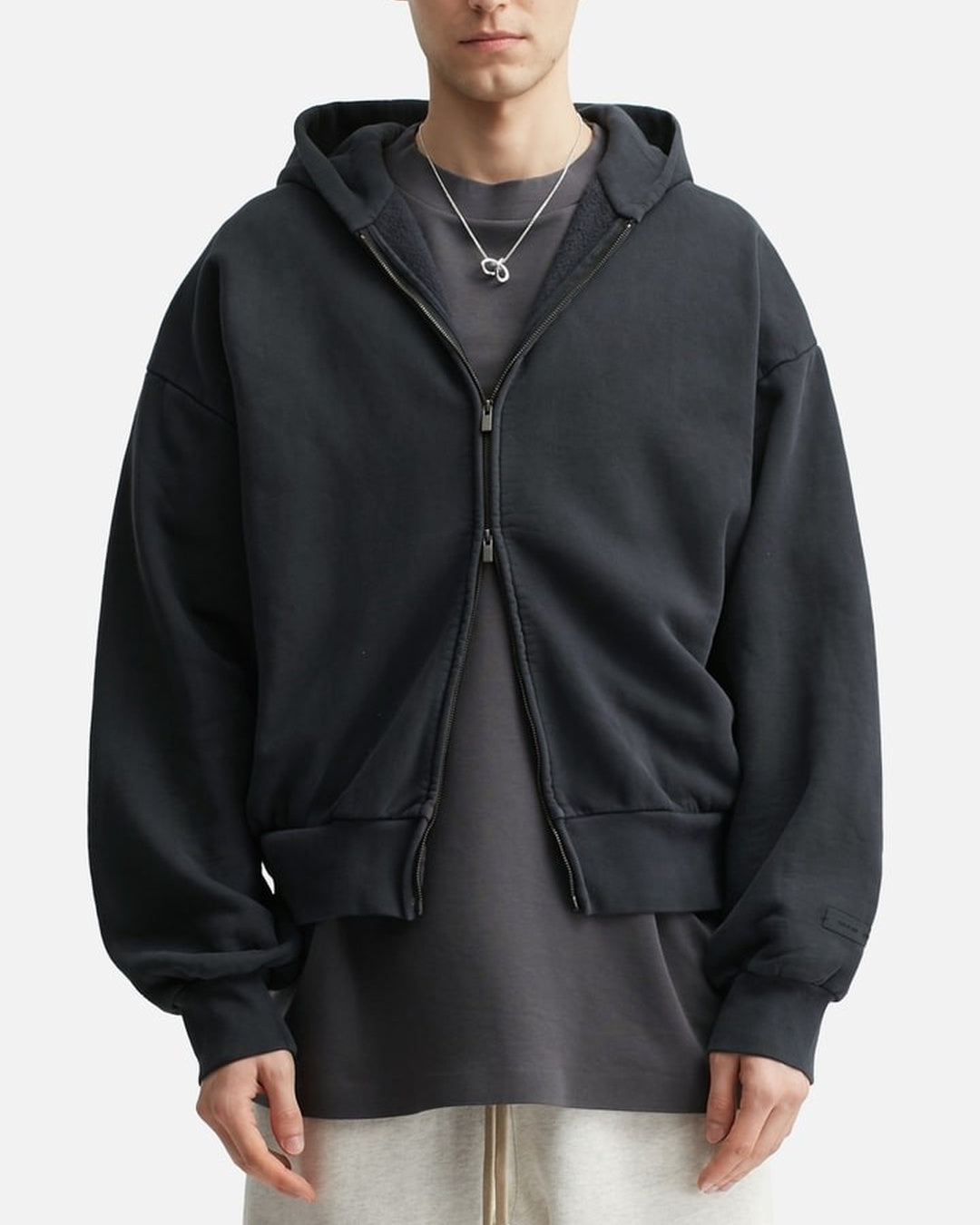 Essentials Vintage Black Classic Full Zip Hoodie Fear of god оригінал – Купити в Україні – детальний вид - FEAR OF GOD