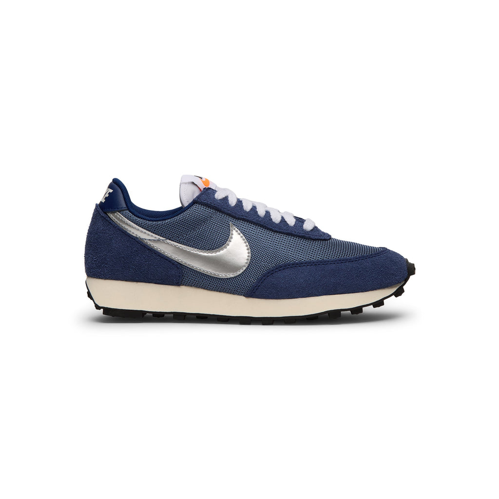 Nike Footwear оригінал | Швидка доставка Україна – боковий вид