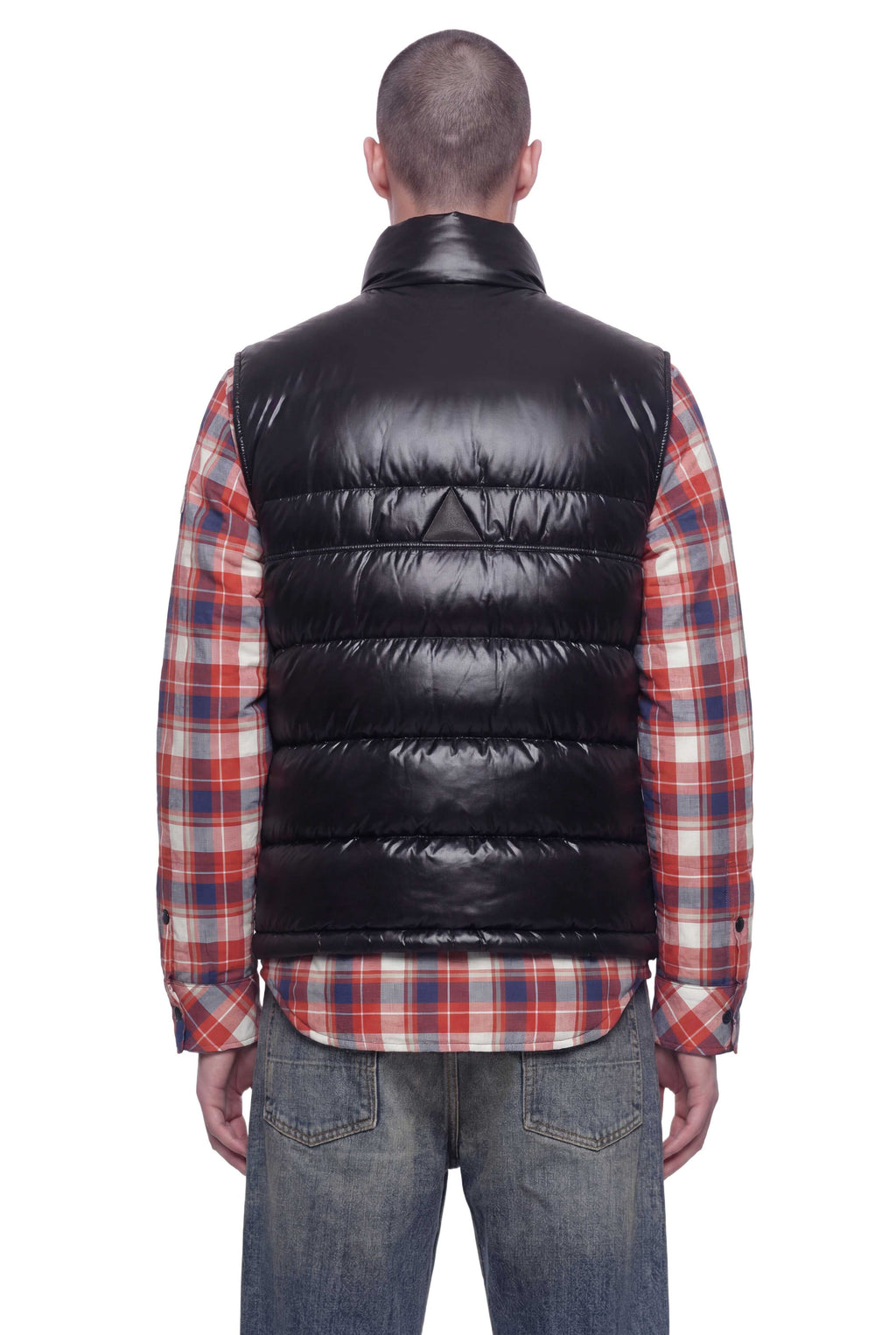 Оригінальна Uychi Short Down Vest Moncler – детальний вид