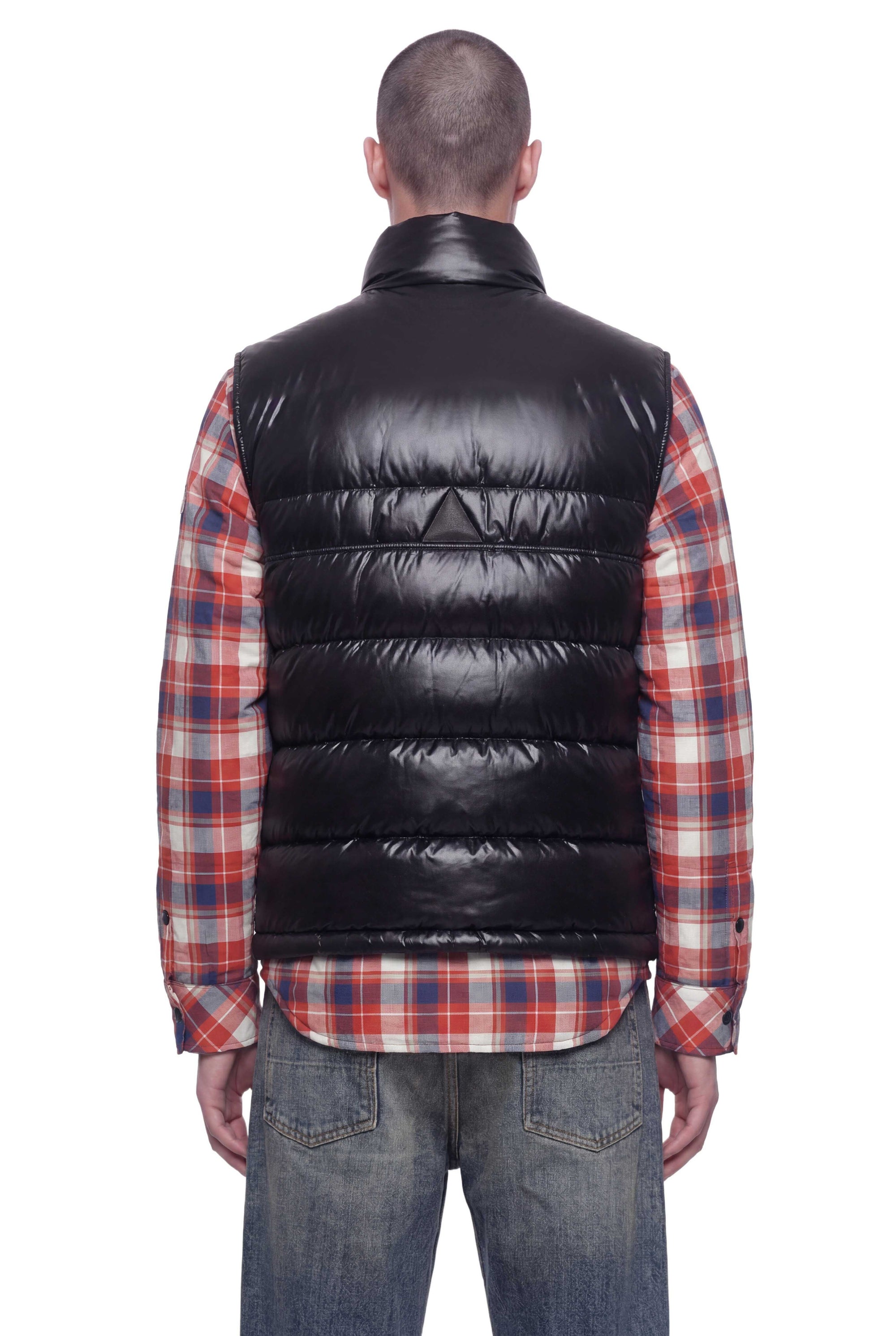 Оригінальна Uychi Short Down Vest Moncler – детальний вид