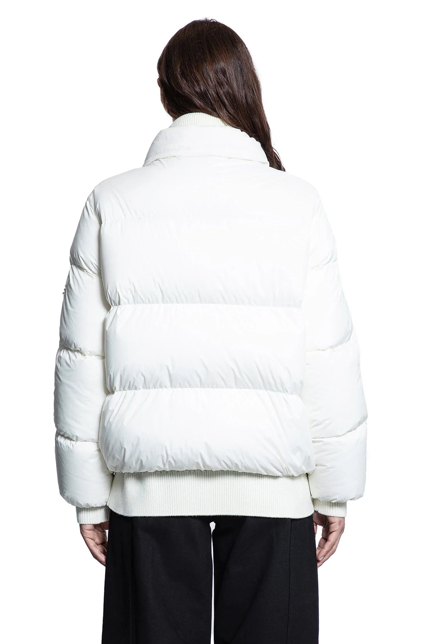Оригінальна Willow Smith Collaboration Yael Short Down Jacket Moncler – збільшений вид