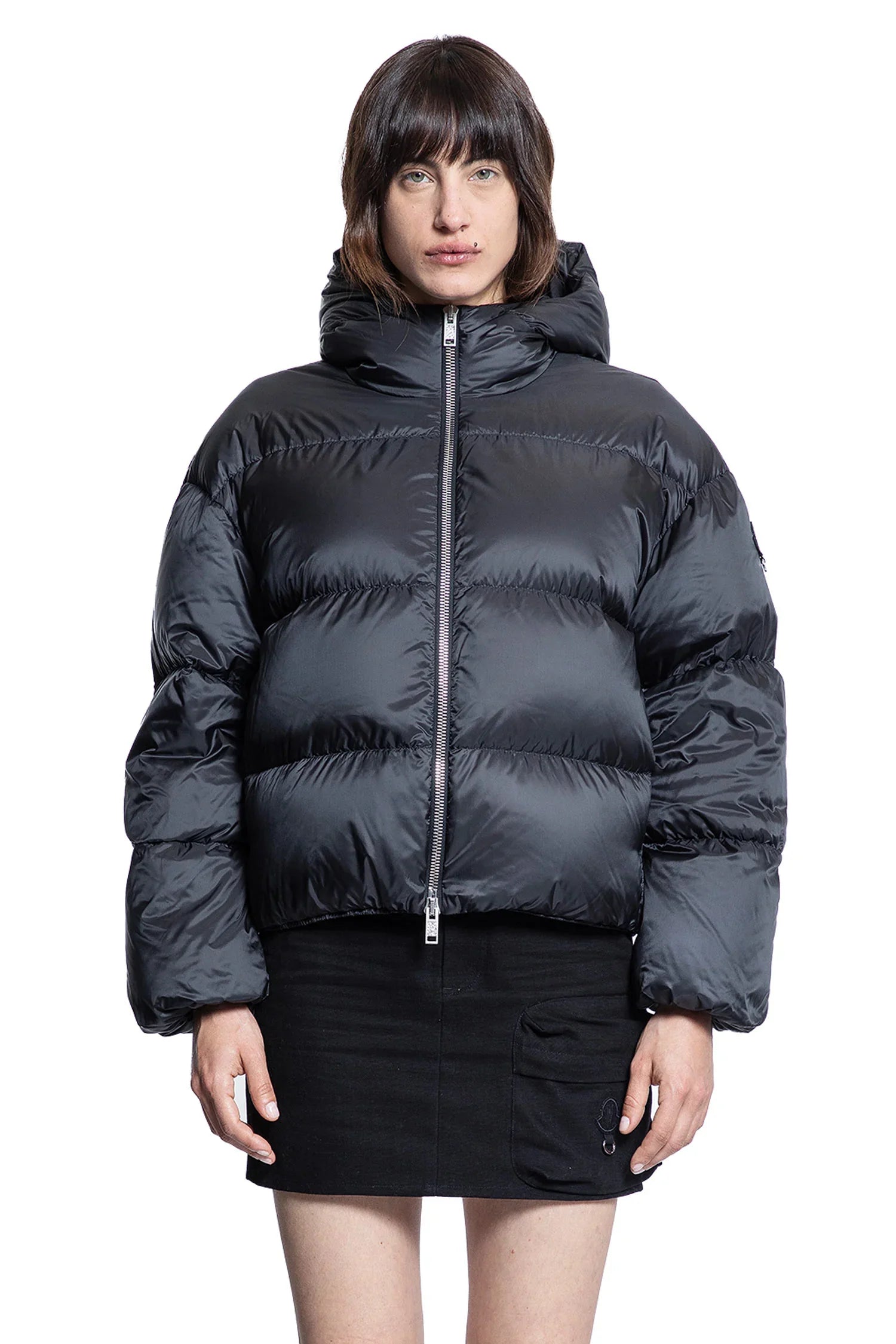 Skaara Short Down Jacket Moncler – Гарантія оригінальності – вид ззаду