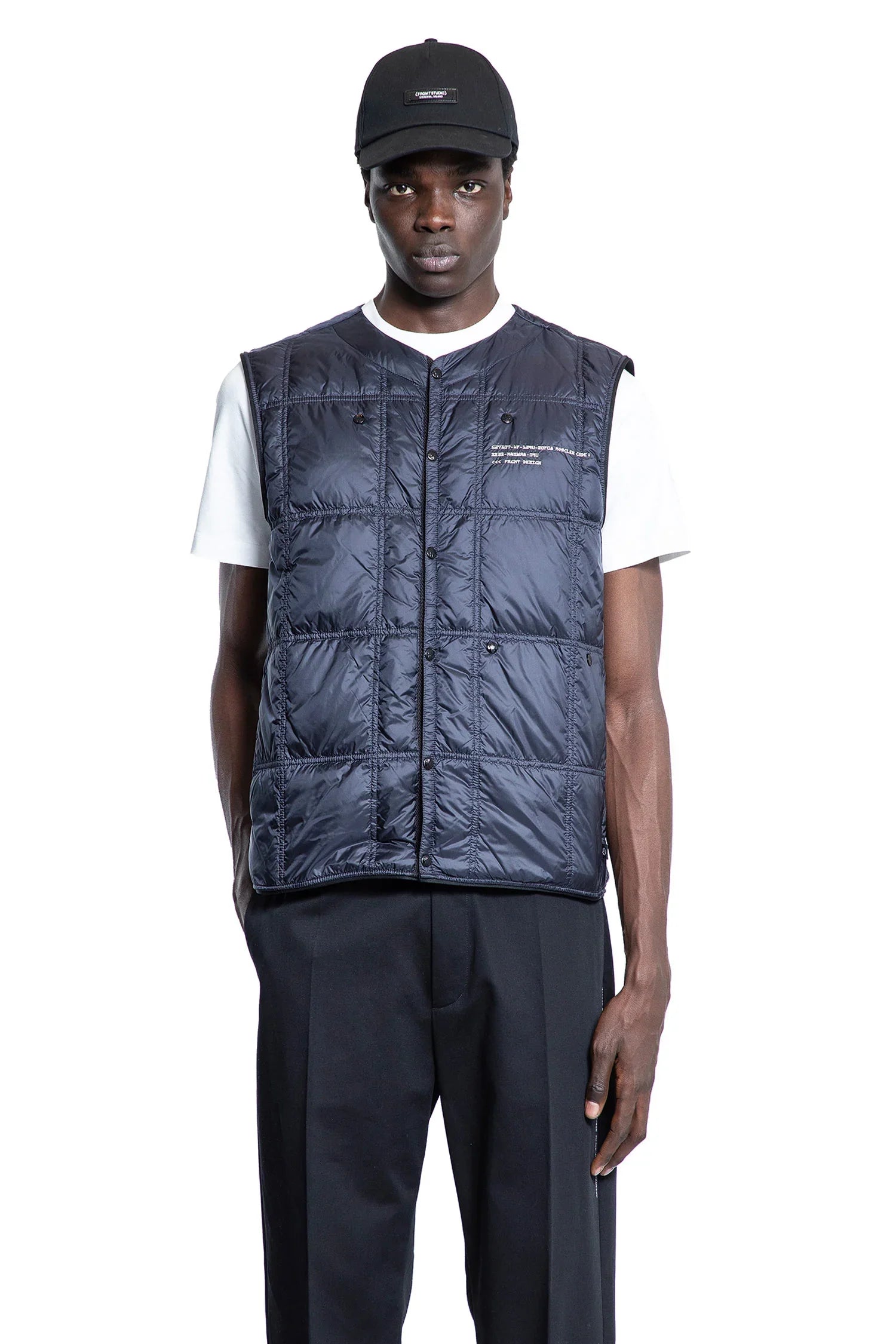 Frgmt Collaboration Vaile Down Gilet Moncler оригінал – Купити в Україні – боковий вид