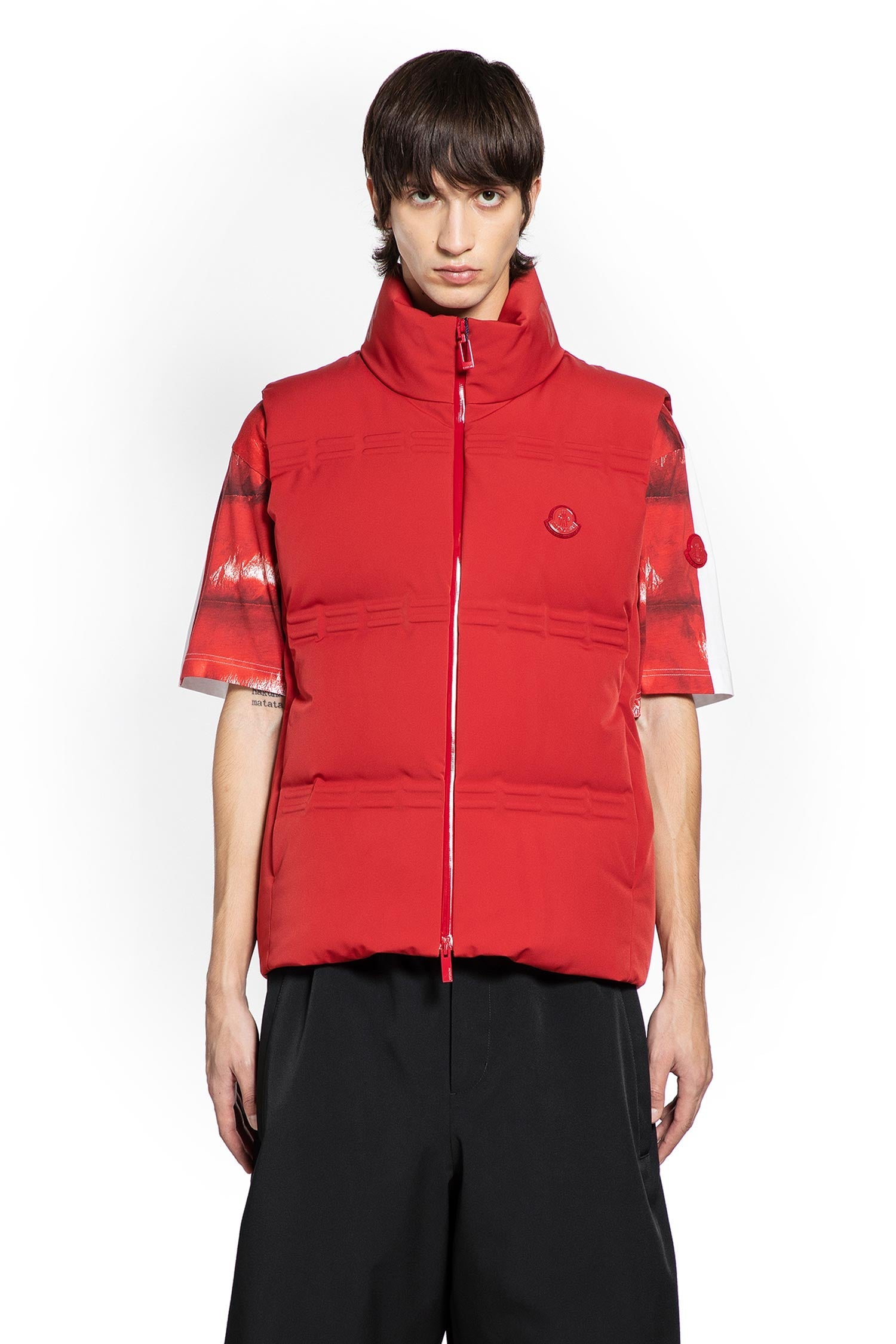 Оригінальна Asap Rocky Sparky Short Down Vest Moncler – вид ззаду