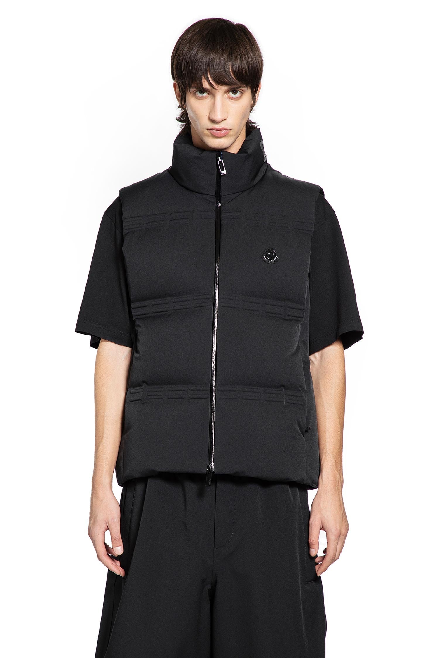 Оригінальна Asap Rocky Sparky Short Down Vest Moncler – вид ззаду