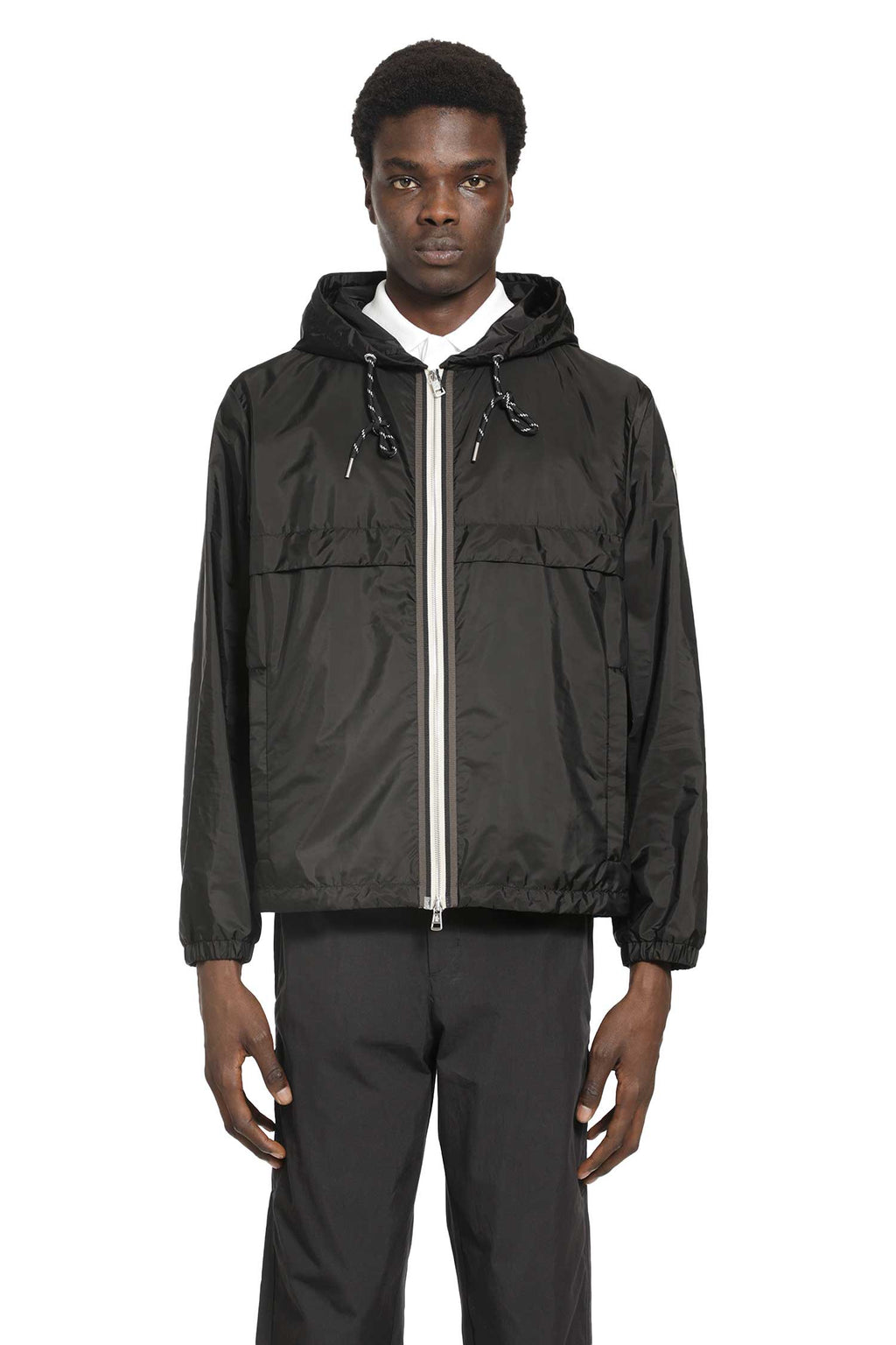 Оригінальна Nidge Hooded Jacket Moncler – боковий вид