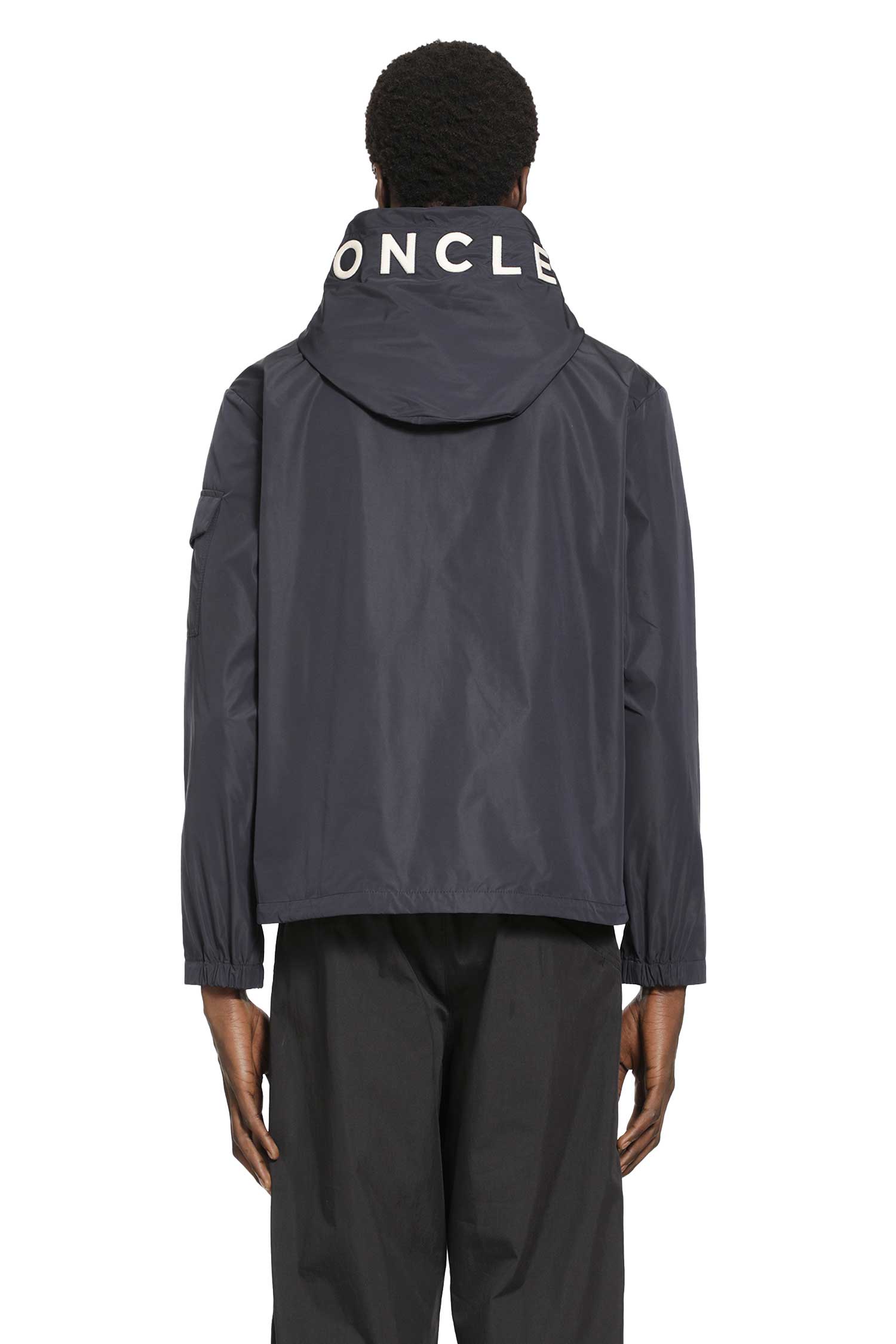 Оригінальна Sassiere Hooded Jacket Moncler – детальний вид