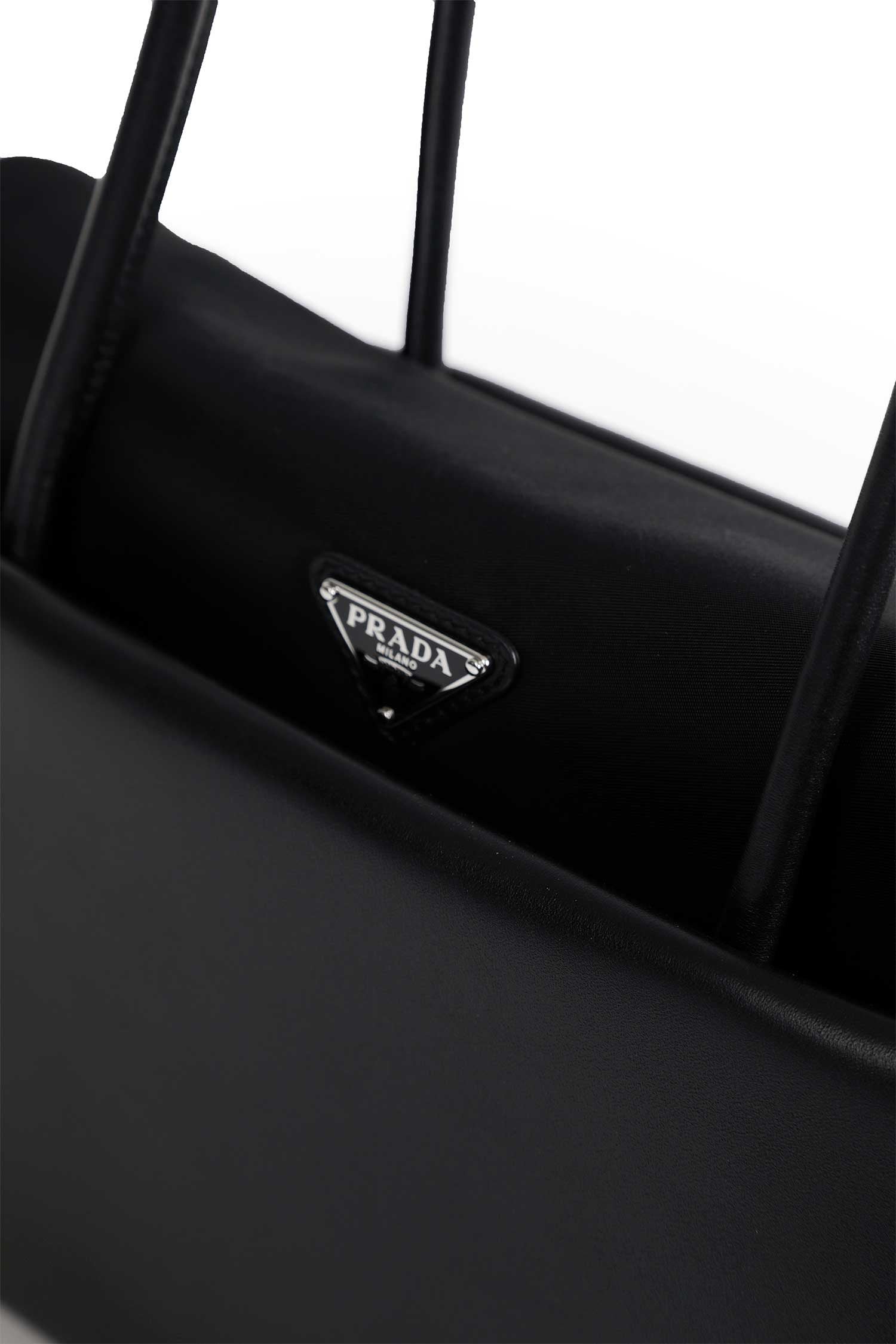 Passage Medium Leather Bag Prada – Гарантія оригінальності – збільшений вид