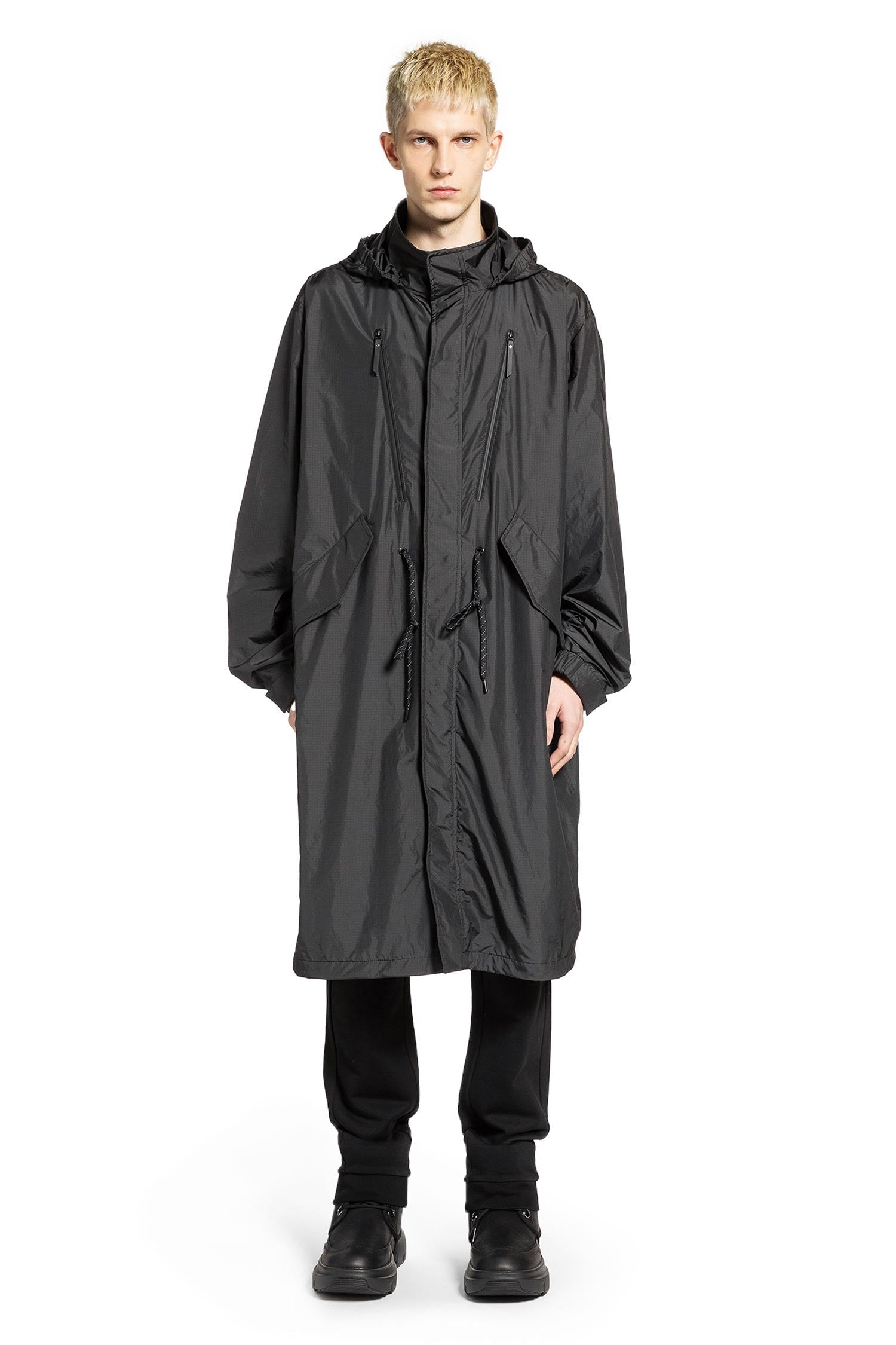 Aliso Hooded Rain Coat Moncler – Гарантія оригінальності – вид ззаду