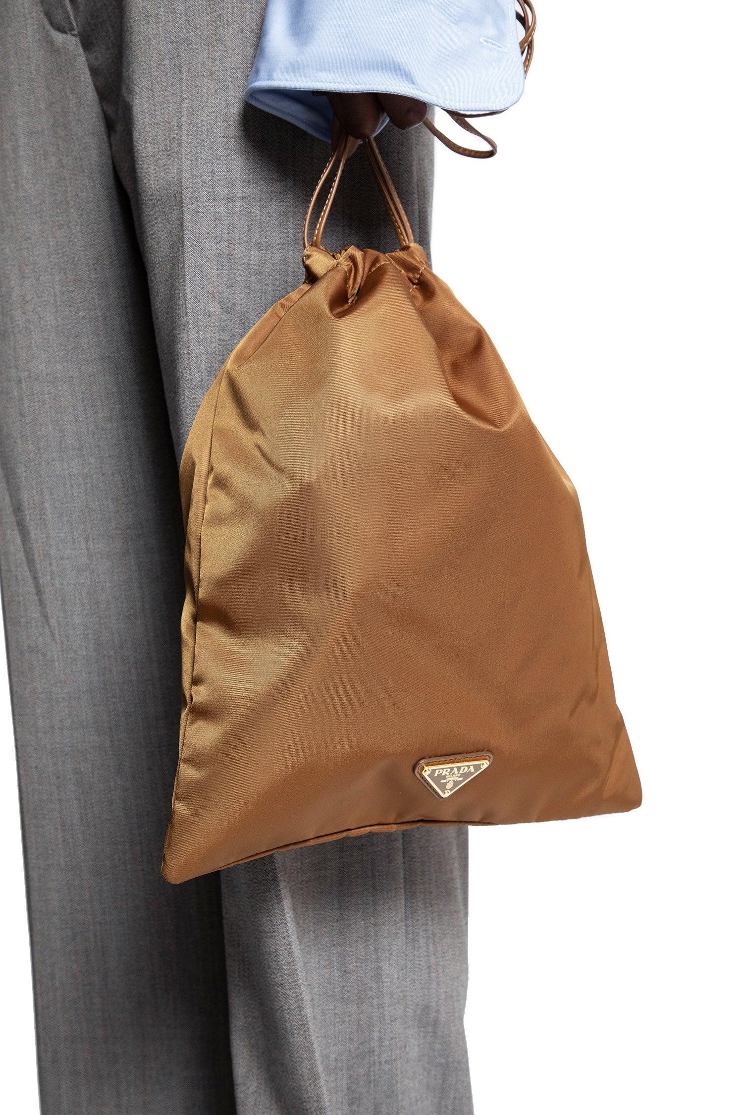 Оригінальна Re-Nylon Travel Pouch Prada – збільшений вид