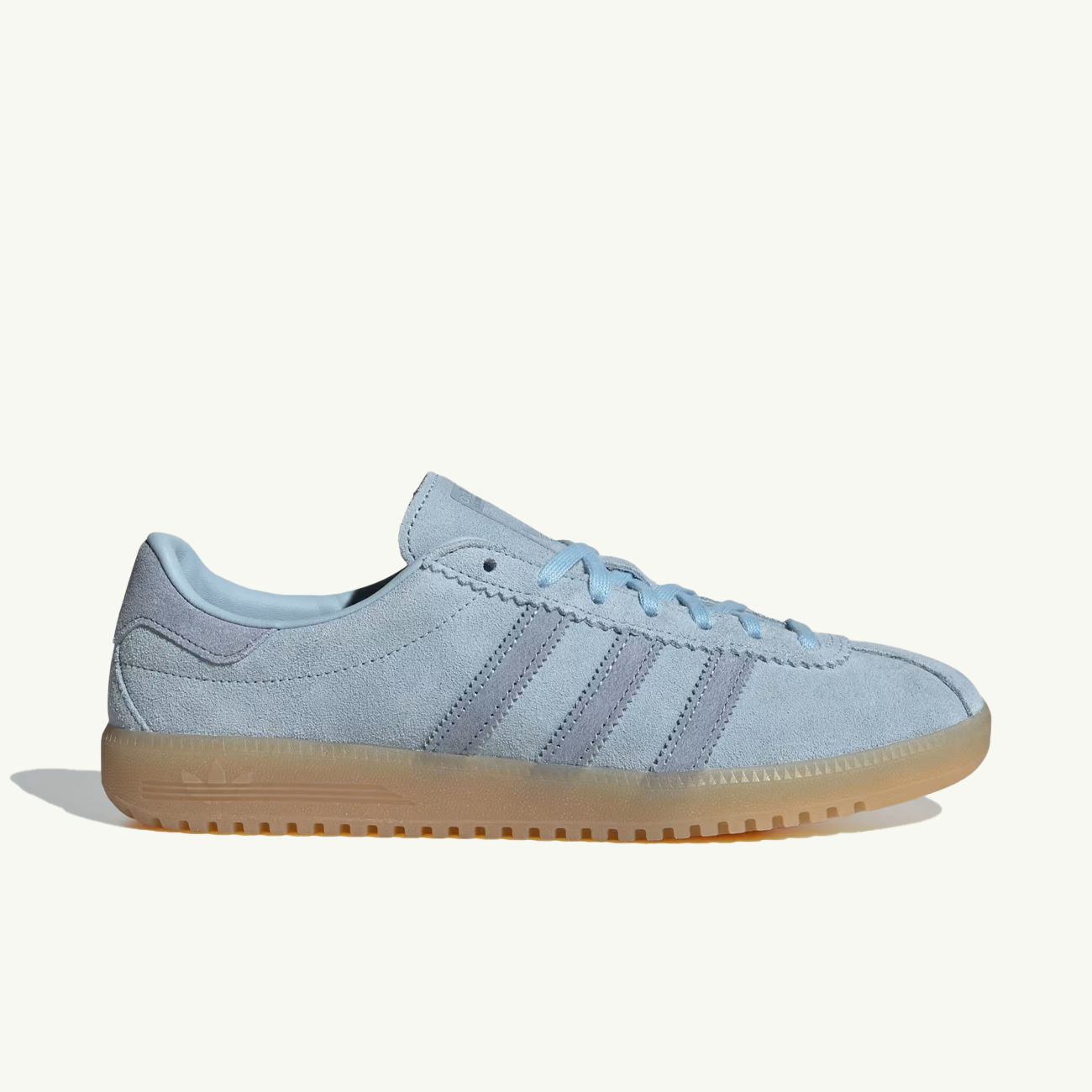 Оригінальна Womens Bermuda Adidas – боковий вид