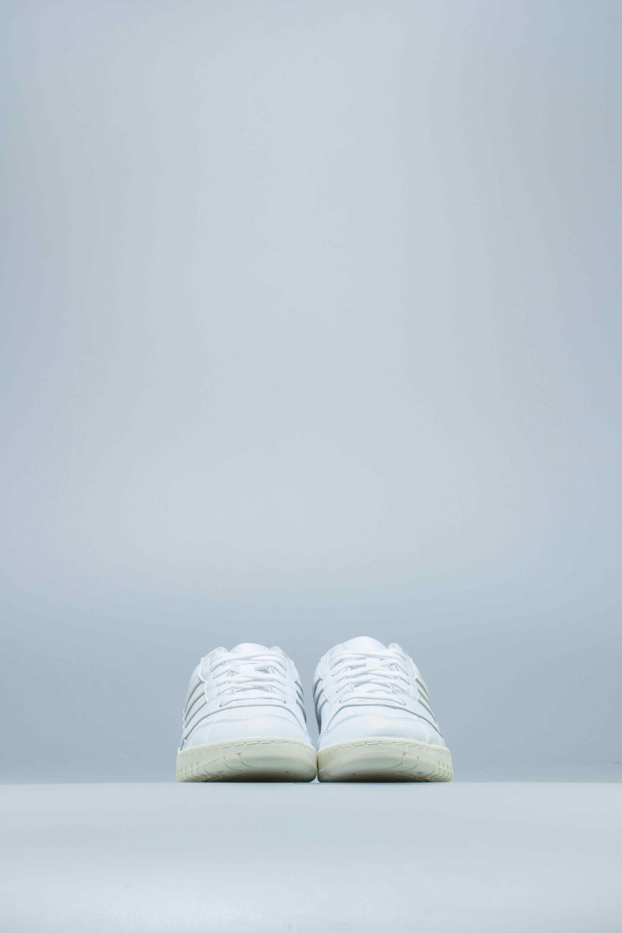 Ar Trainer Mens Shoe Adidas оригінал – Купити в Україні – вид ззаду - ADIDAS