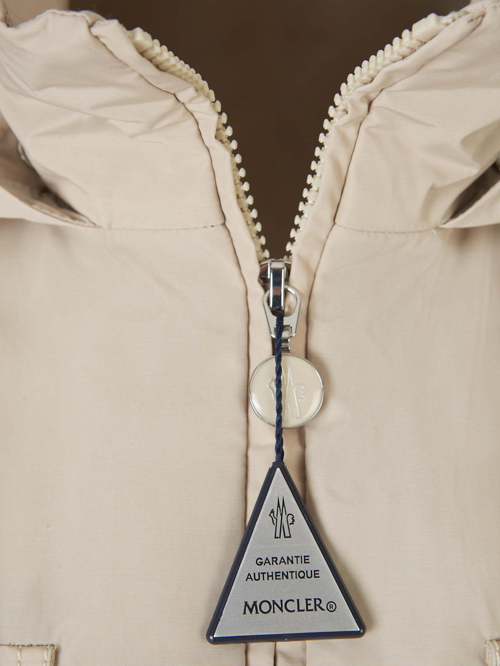 Leda Technical Jacket Moncler – Гарантія оригінальності – детальний вид