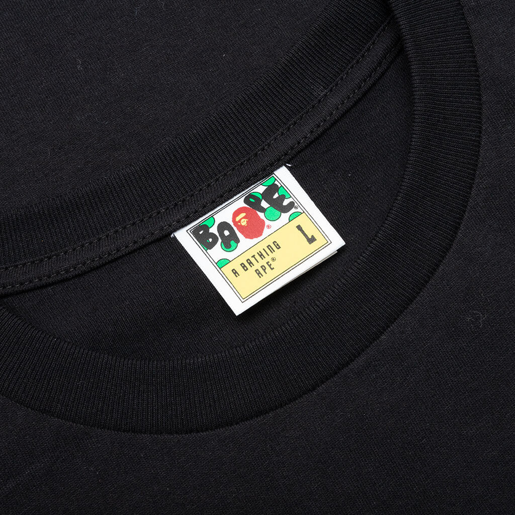Оригінальна 1st Camo Side Shark Tee A bathing ape – детальний вид