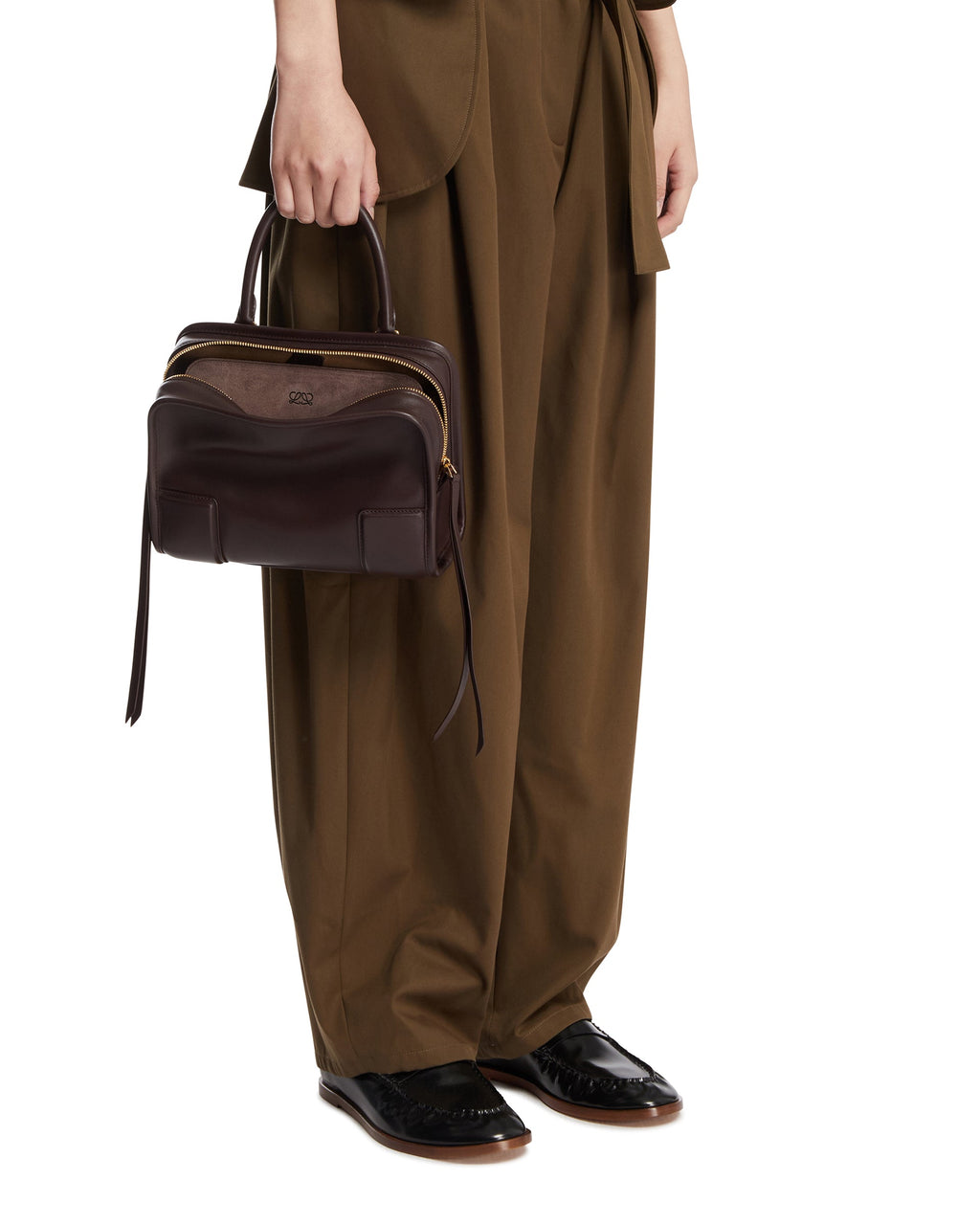 Оригінальна Brown Amazona 180 Small Bag Loewe – детальний вид