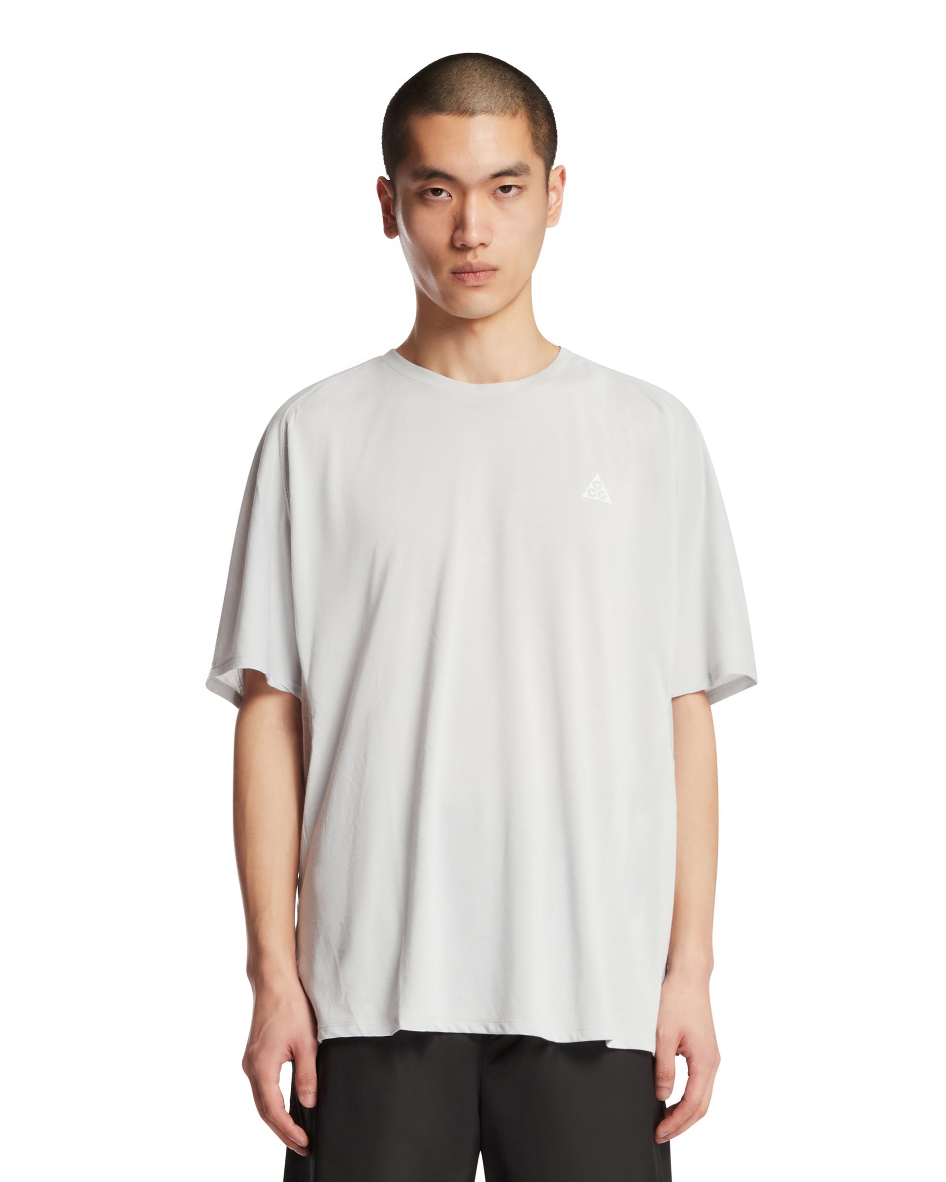 Acg Gray Dri-Fit T-Shirt Nike – Гарантія оригінальності – боковий вид