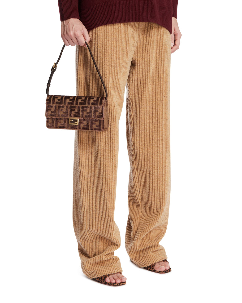 Оригінальна Brown Wallet On Chain Baguette Bag Fendi – детальний вид