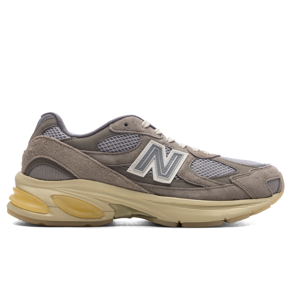 Оригінальна 2010 Grey Days New balance – боковий вид