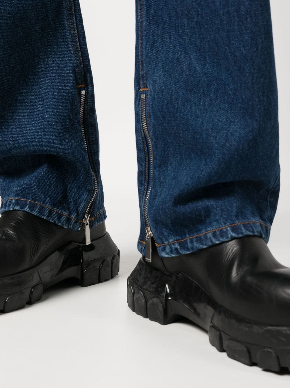 High-Waist Straight-Leg Jeans Off-white – Гарантія оригінальності – вид ззаду