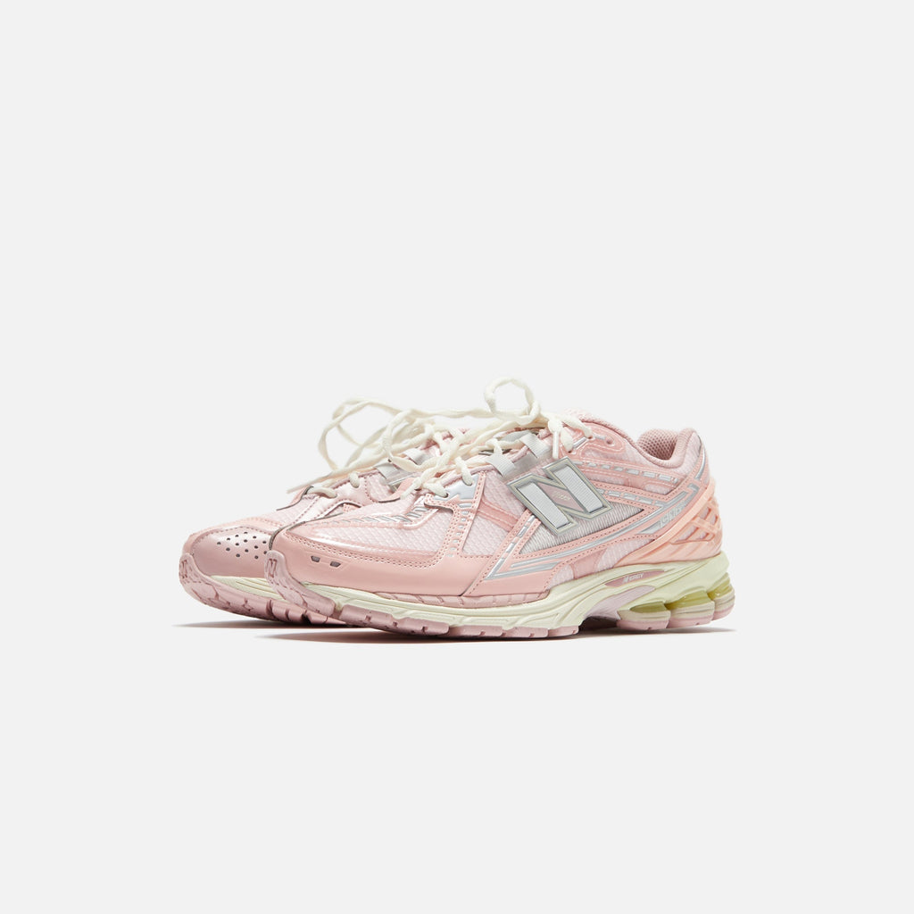New balance Footwear оригінал | Швидка доставка Україна – вид ззаду