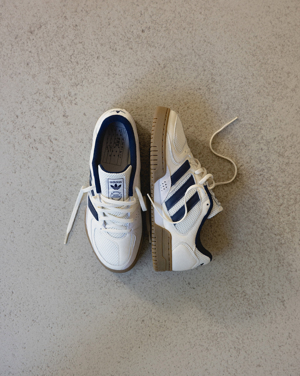 Adidas Footwear оригінал | Швидка доставка Україна – вид ззаду