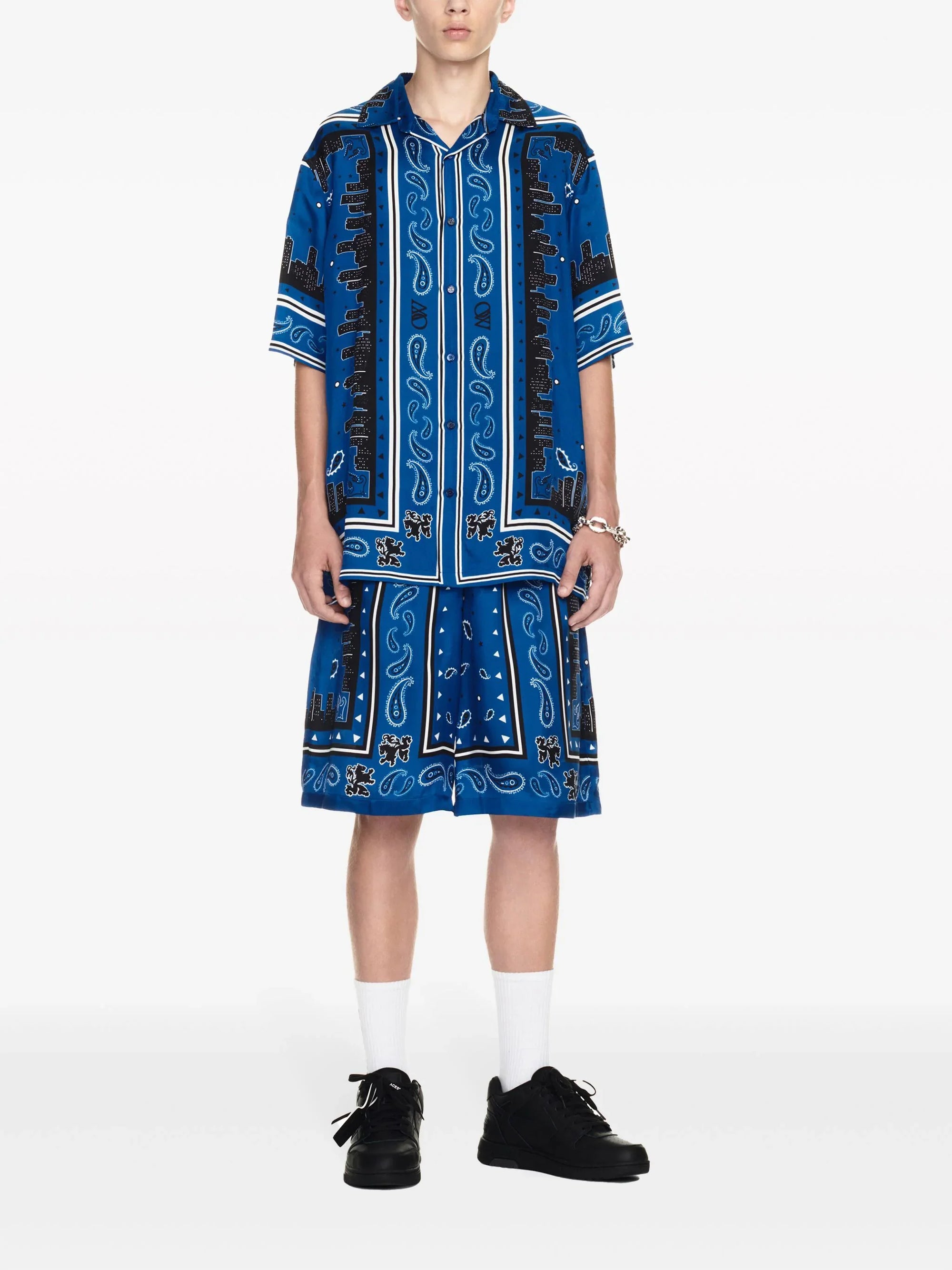 Оригінальна Bandana Paisley-Print Shorts Off-white – вид ззаду