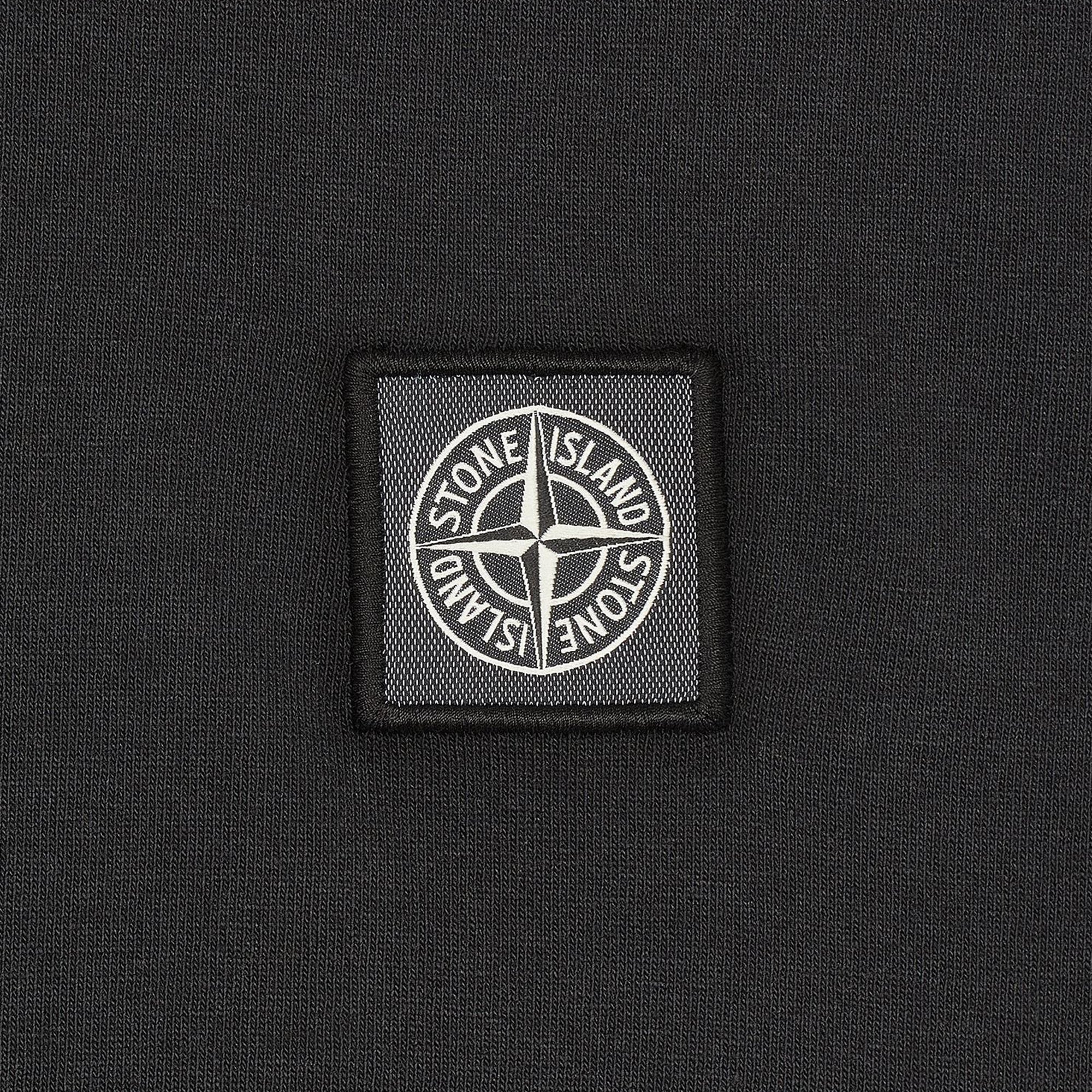 Mens Fissato Dyed Patch Logo Tee Black Stone island – Гарантія оригінальності – збільшений вид