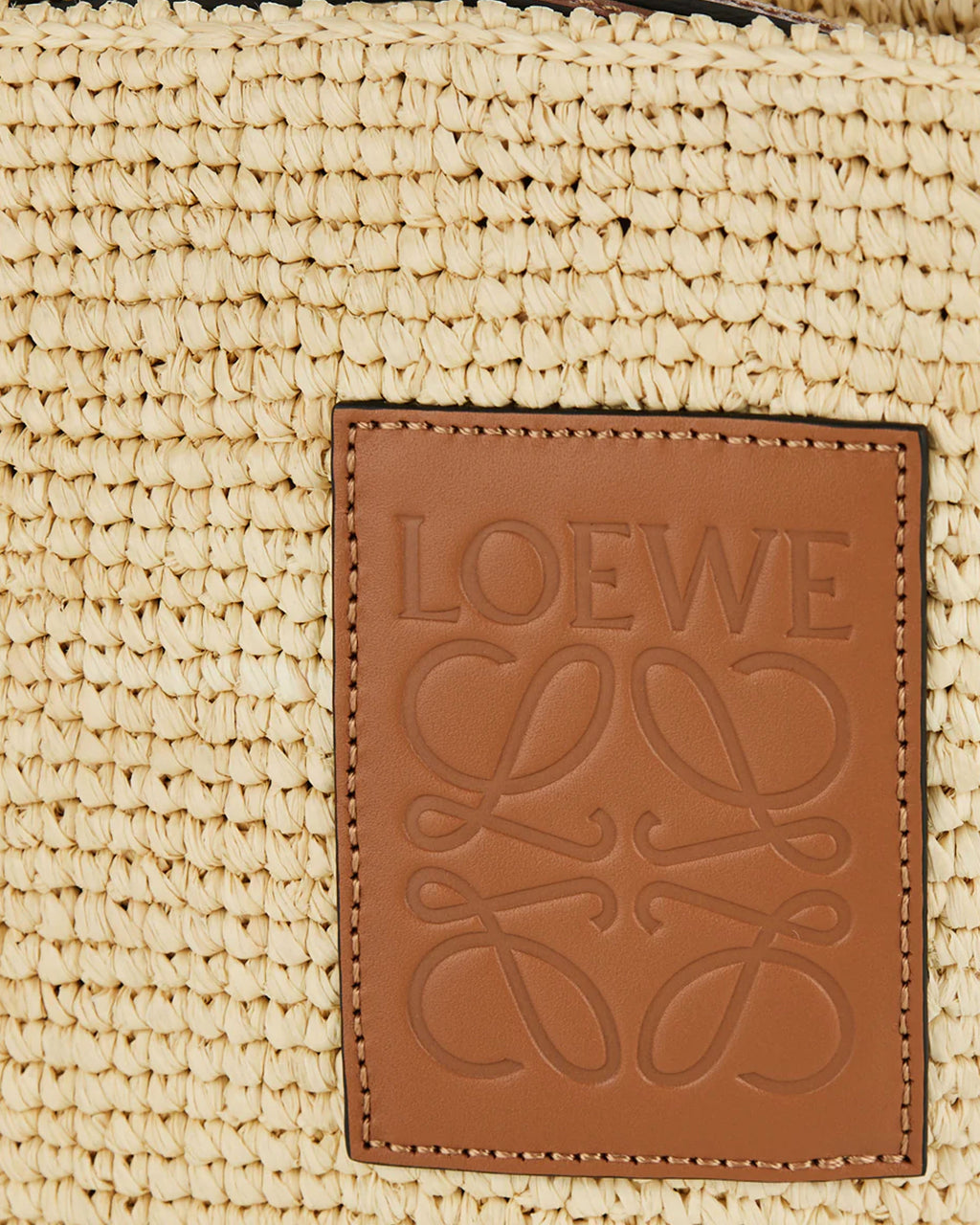 Slit Raffia Pochette Bag Loewe оригінал – Купити в Україні – збільшений вид