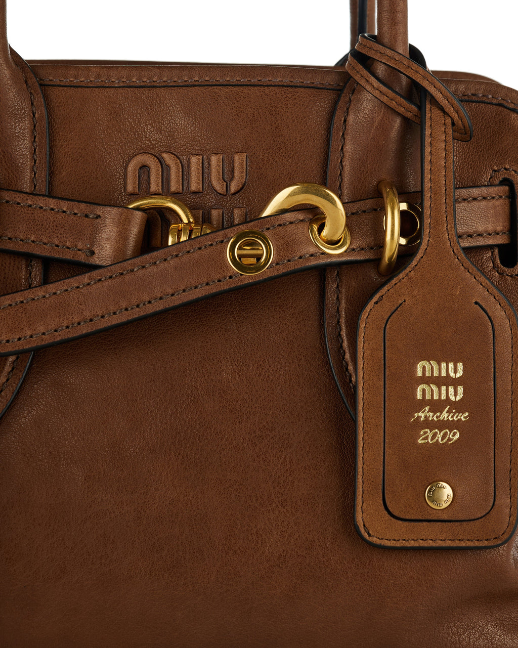 Оригінальна Aventure Leather Shoulder Bag Miu miu – збільшений вид