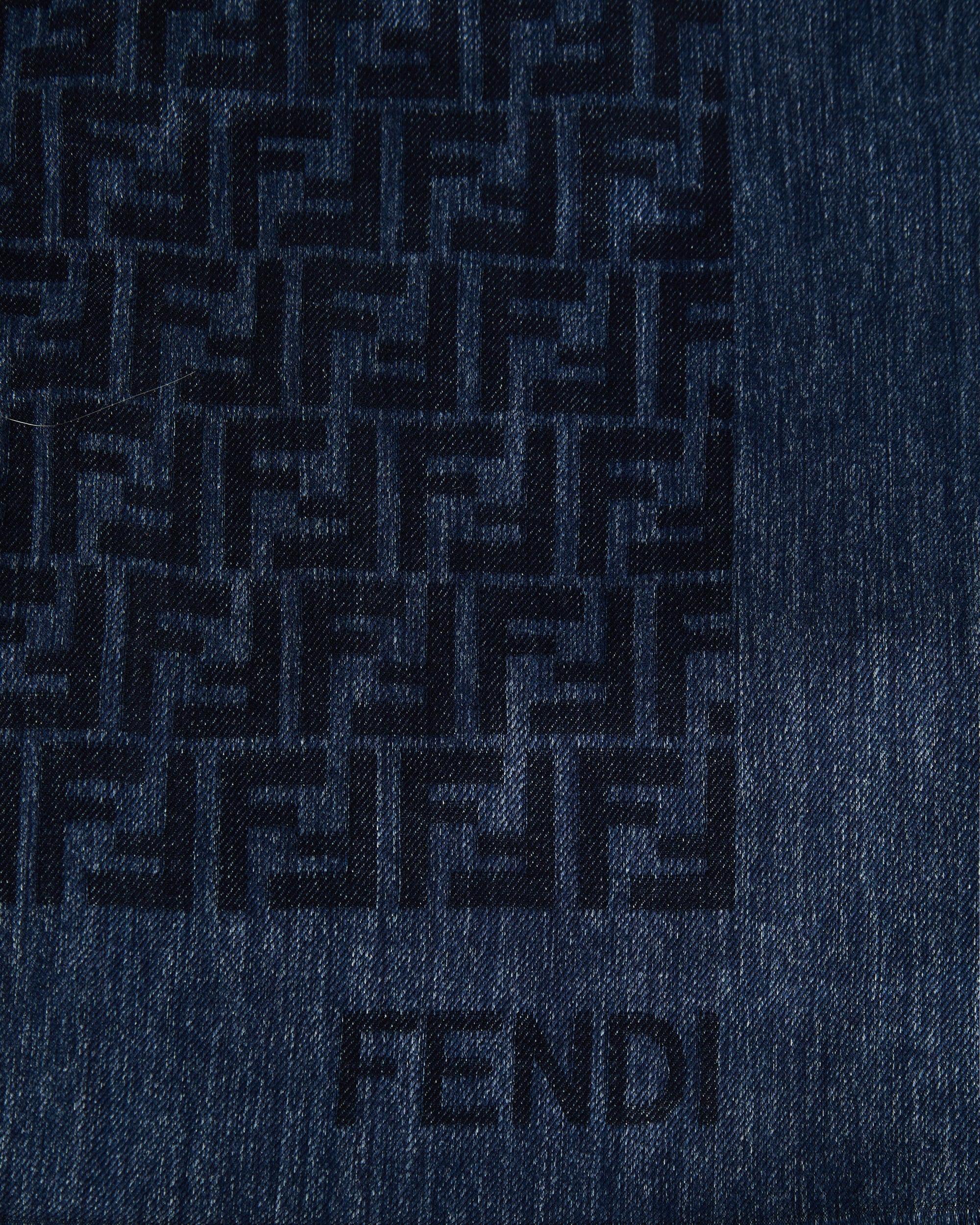 Ff Fringed Scarf Fendi оригінал – Купити в Україні – вид ззаду