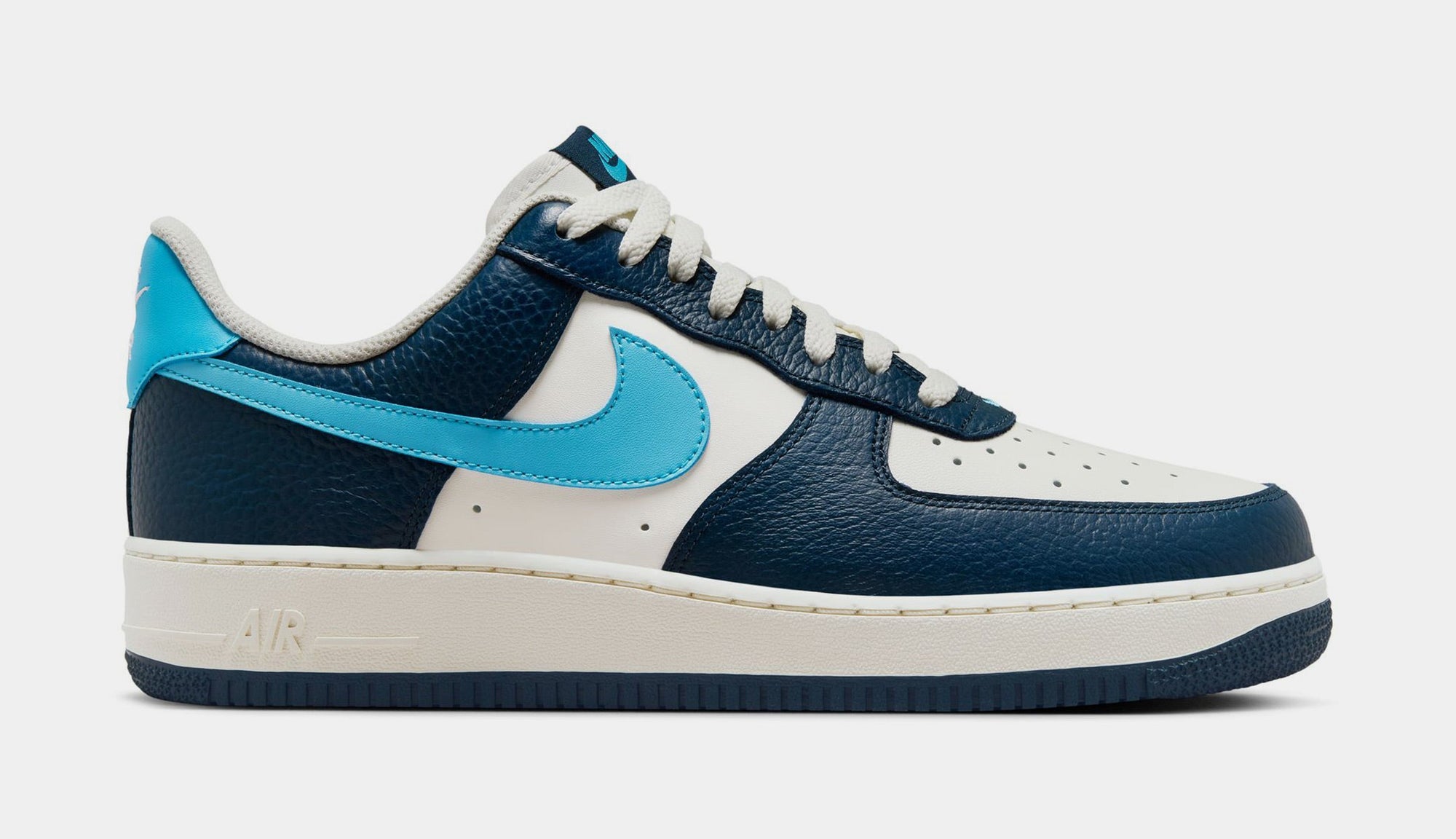 Air Force 1 07 Armory Navy Mens Lifestyle Shoes Nike – Гарантія оригінальності – боковий вид