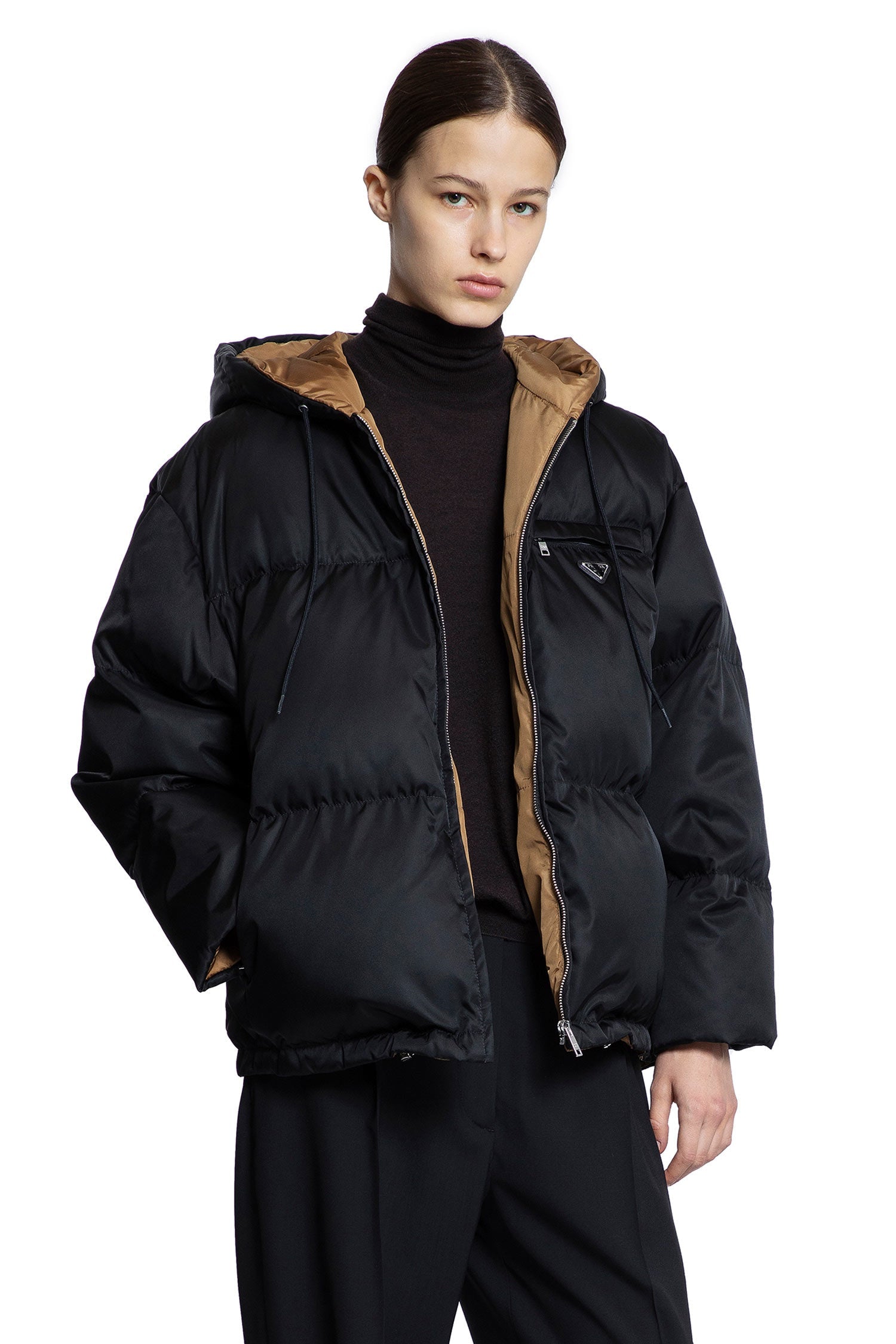 Re-Nylon Hooded Down Jacket Prada оригінал – Купити в Україні – боковий вид
