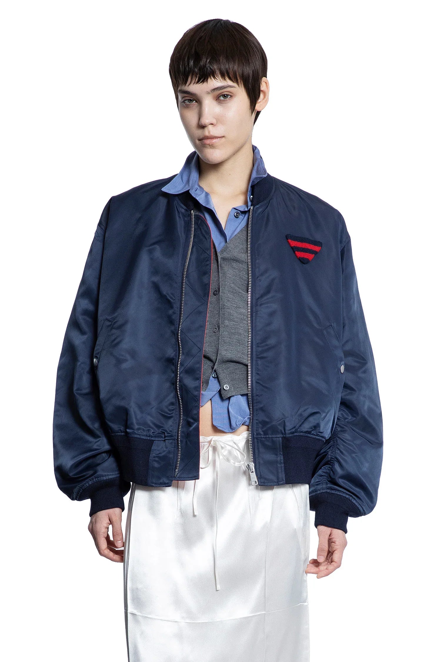 Prada Outerwear оригінал | Швидка доставка Україна – боковий вид