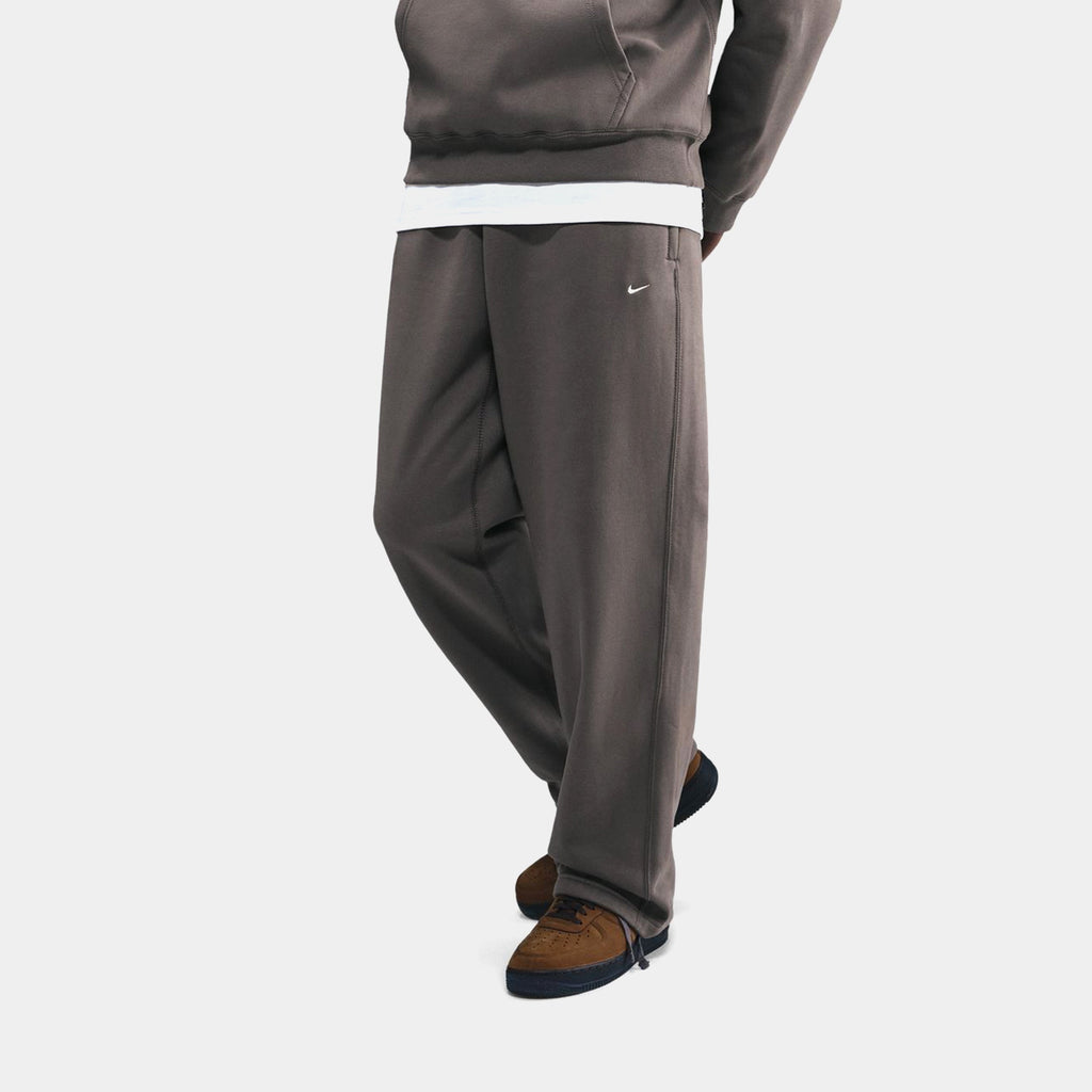 Solo Swoosh Fleece Open-Hem Mens Pants Nike – Гарантія оригінальності – боковий вид