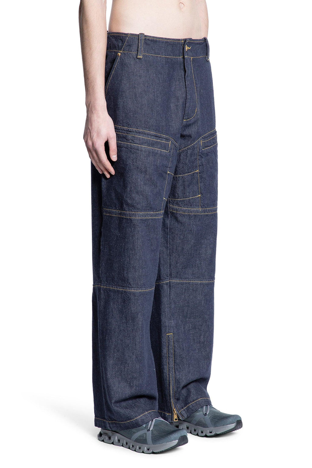 Mercedes-Benz By Nigo Collaboration Workwear Jeans Moncler – Гарантія оригінальності – детальний вид