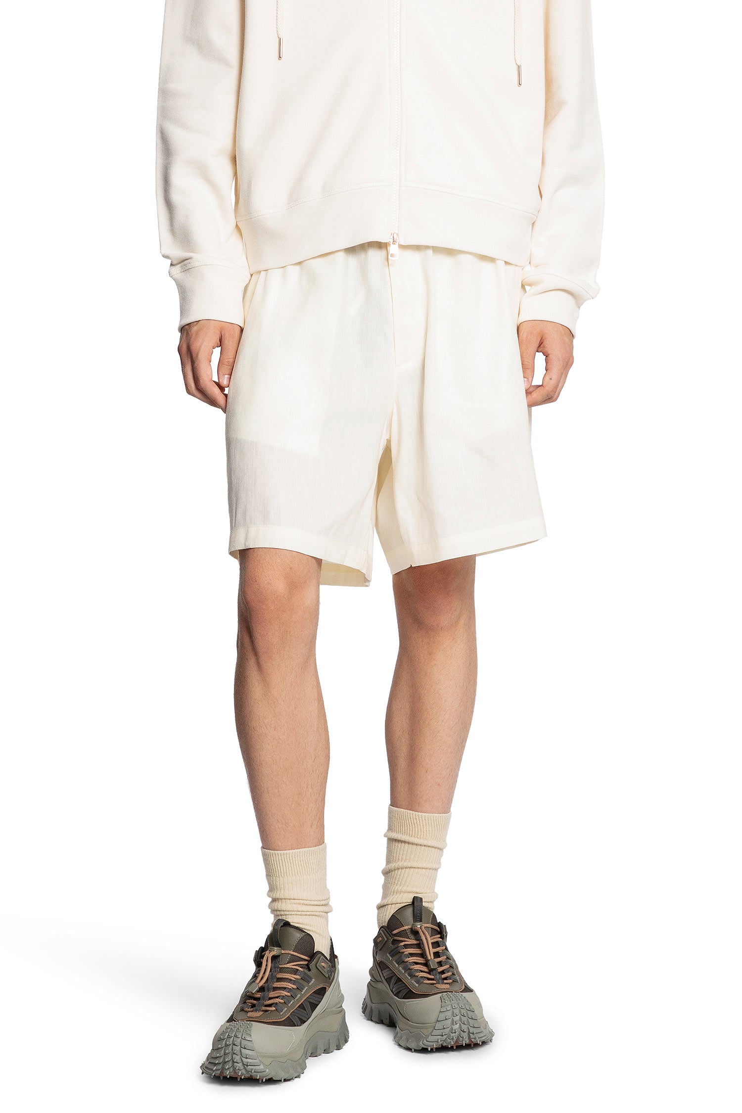 Gilga Farm Collaboration Linen Blend Shorts Moncler – Гарантія оригінальності – боковий вид