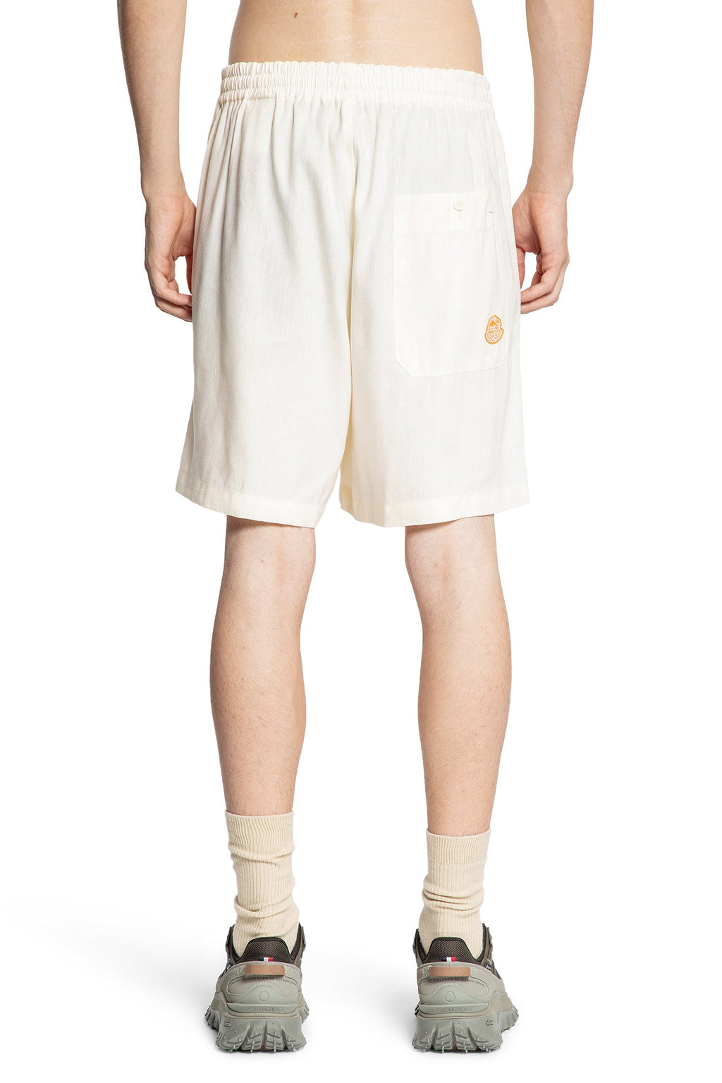 Gilga Farm Collaboration Linen Blend Shorts Moncler – Гарантія оригінальності – збільшений вид