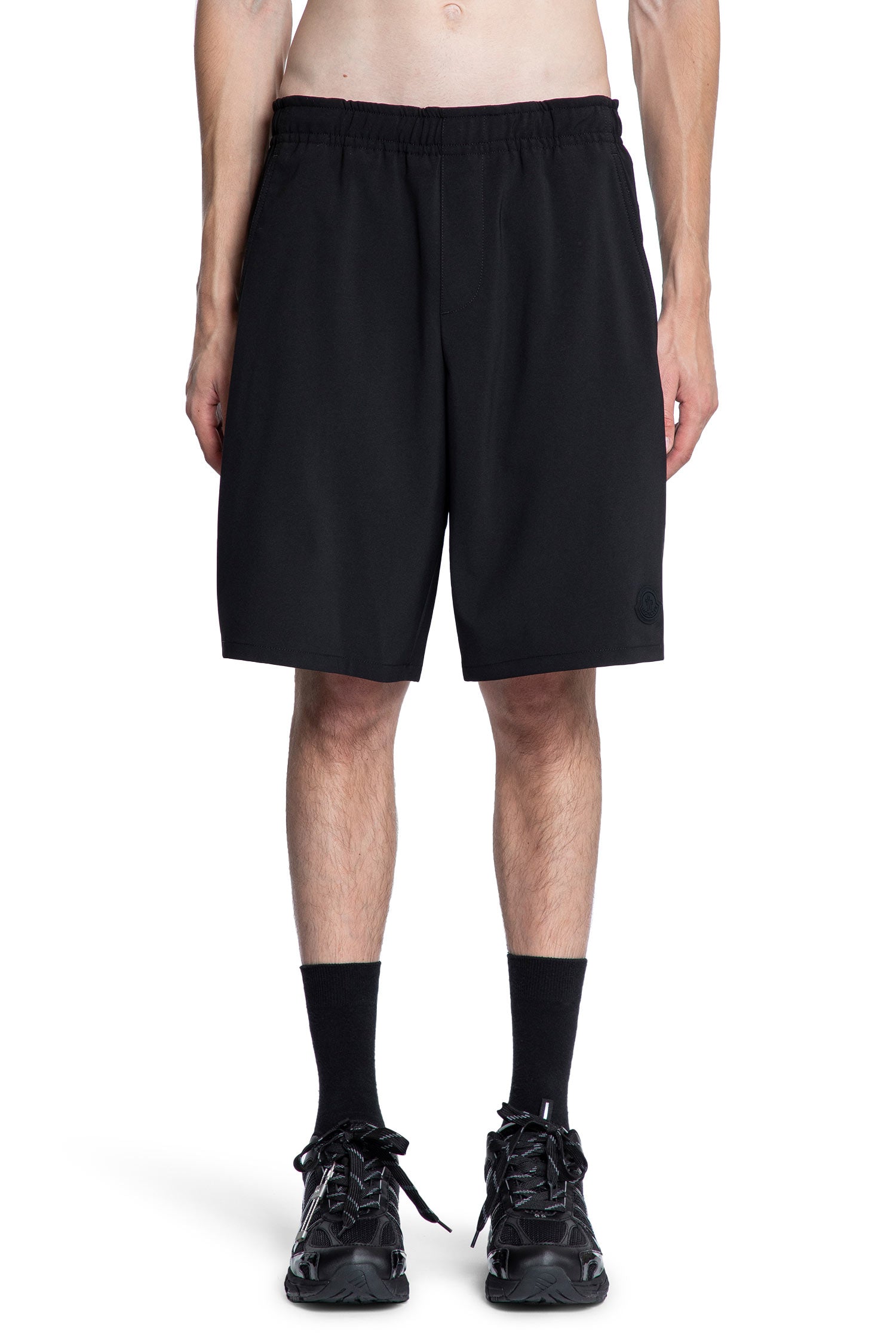 Logo Patch Shorts Moncler оригінал – Купити в Україні – вид ззаду - MONCLER