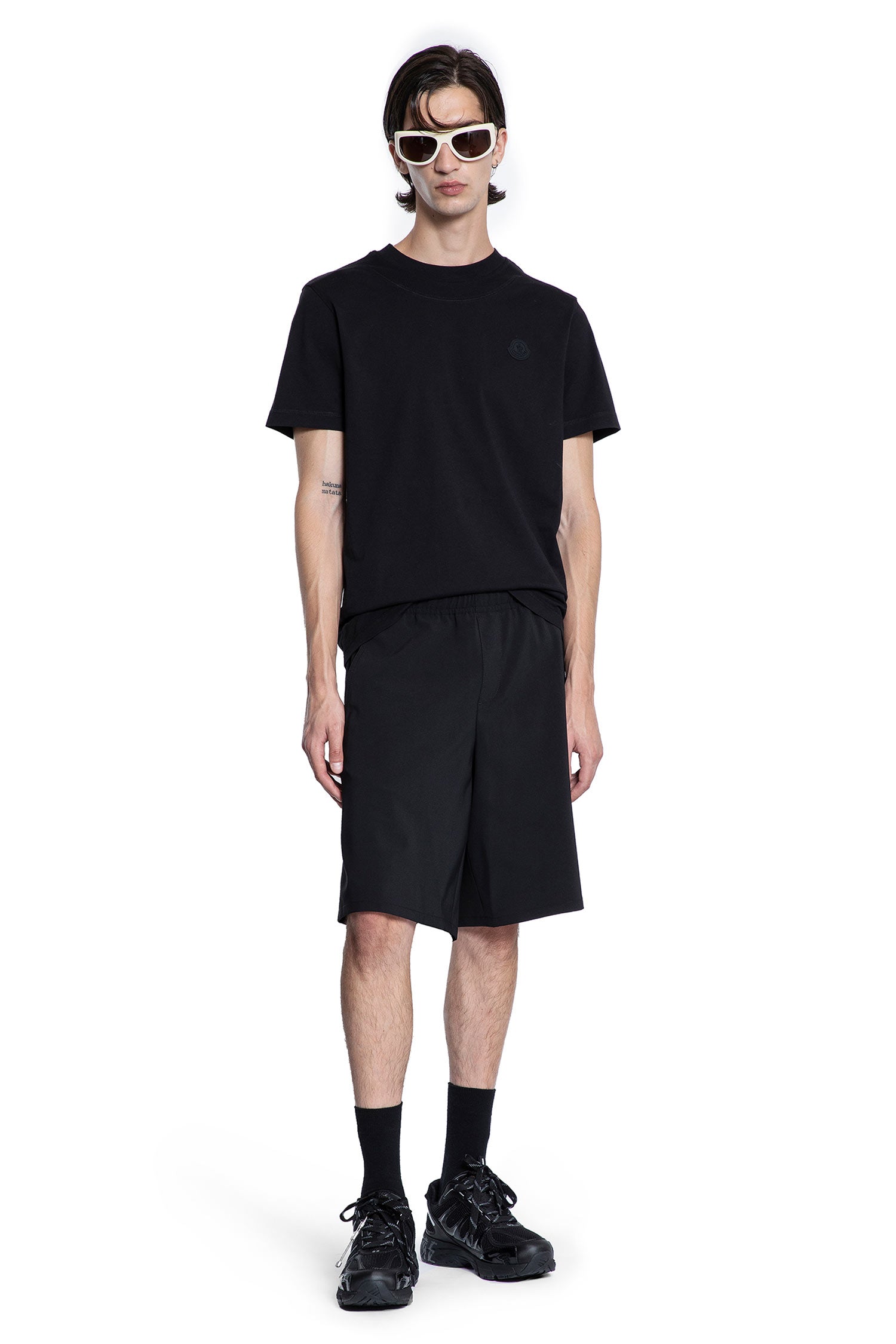 Logo Patch Shorts Moncler оригінал – Купити в Україні – збільшений вид - MONCLER