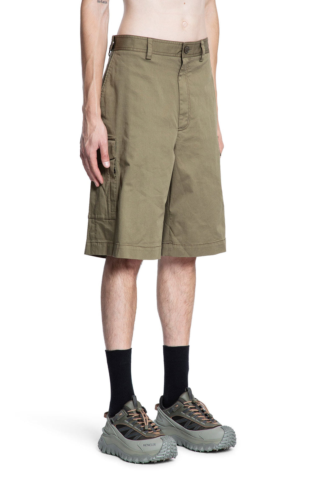 Оригінальна Cotton Gabardine Cargo Shorts Moncler – детальний вид