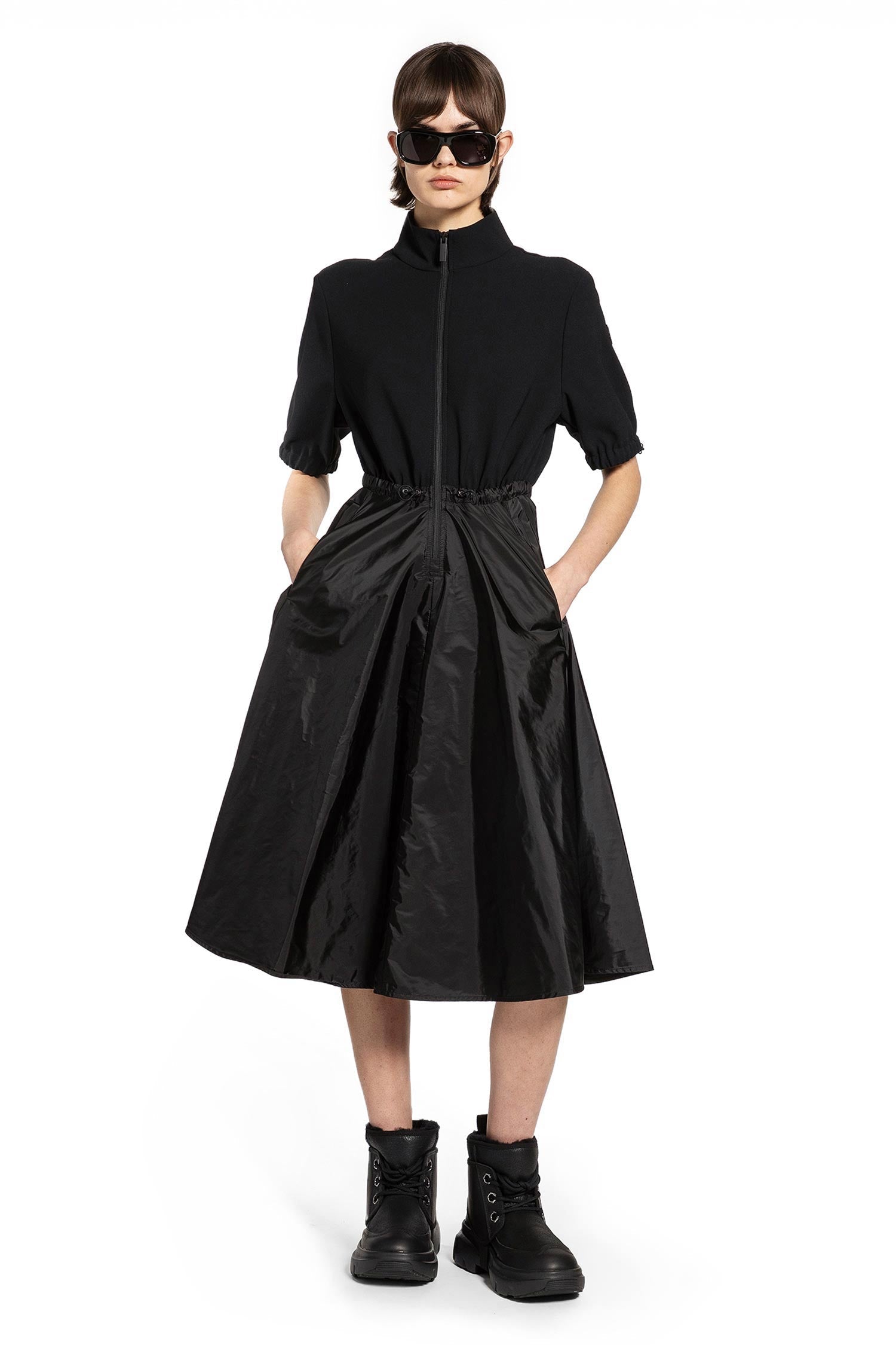 Satin MIDI Dress Moncler – Гарантія оригінальності – боковий вид