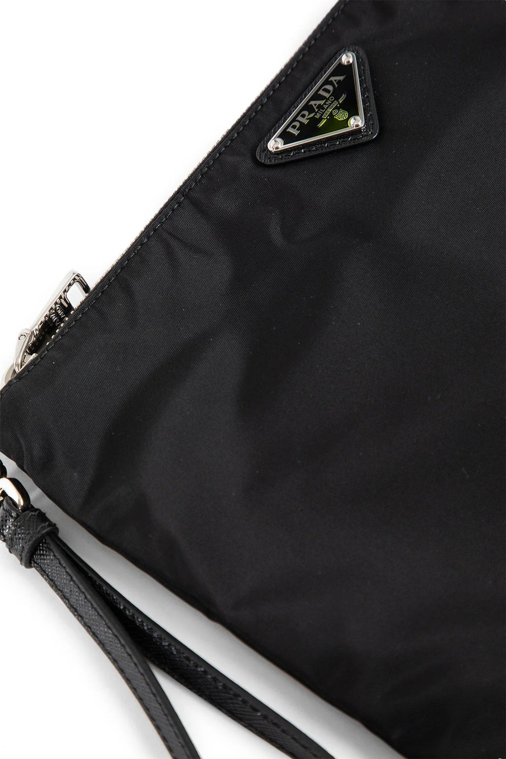 Оригінальна Re-Nylon And Saffiano Leather Pouch Prada – детальний вид