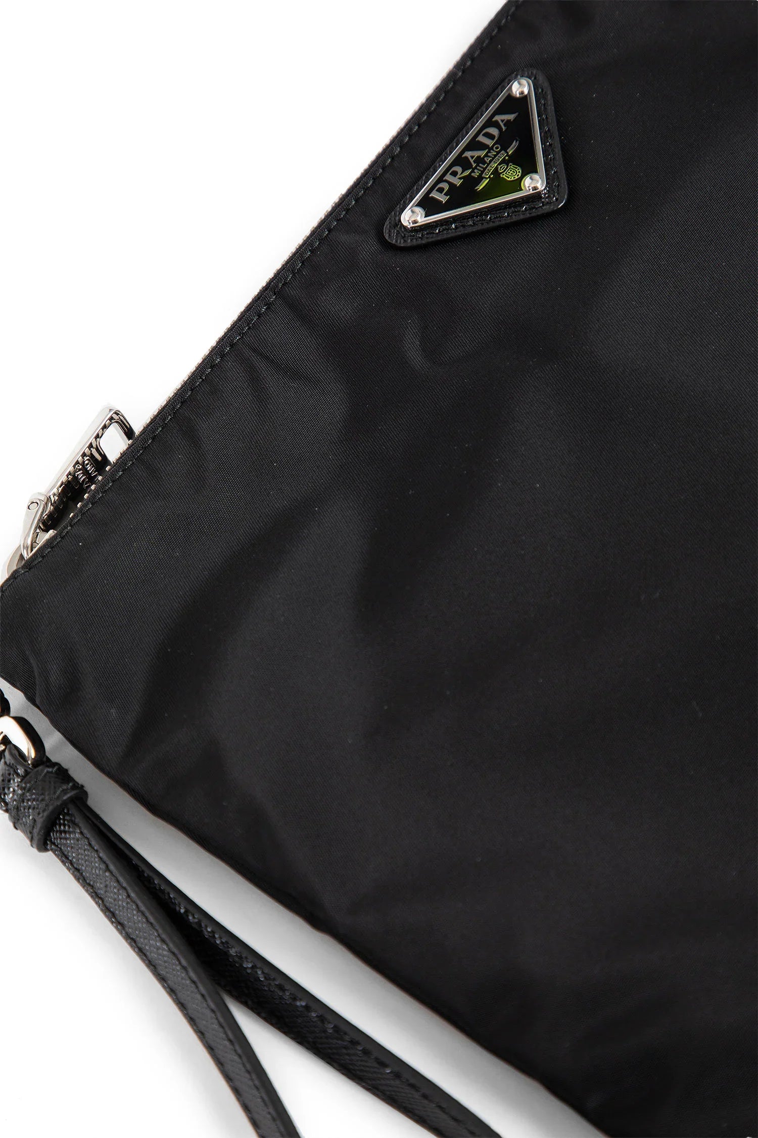 Оригінальна Re-Nylon And Saffiano Leather Pouch Prada – детальний вид