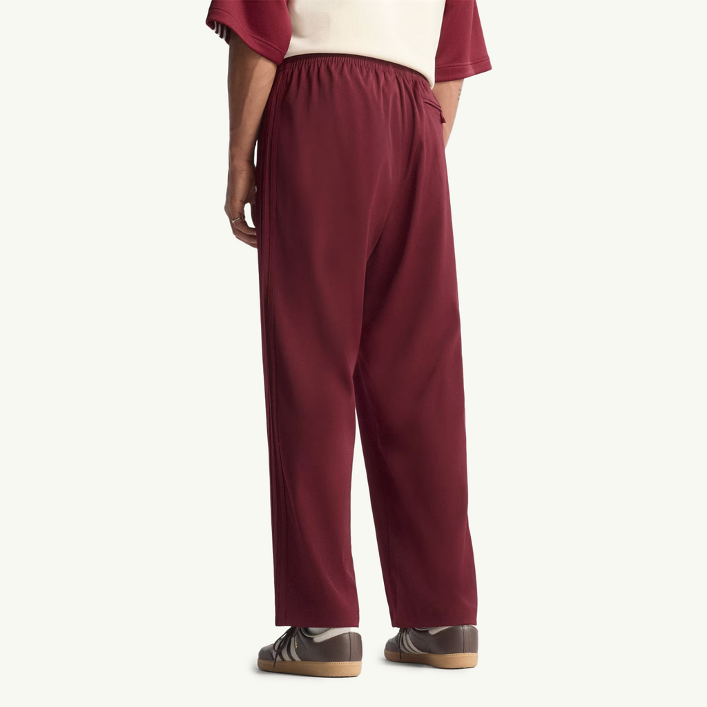 Оригінальна Baggy Trackpants Adidas – вид ззаду