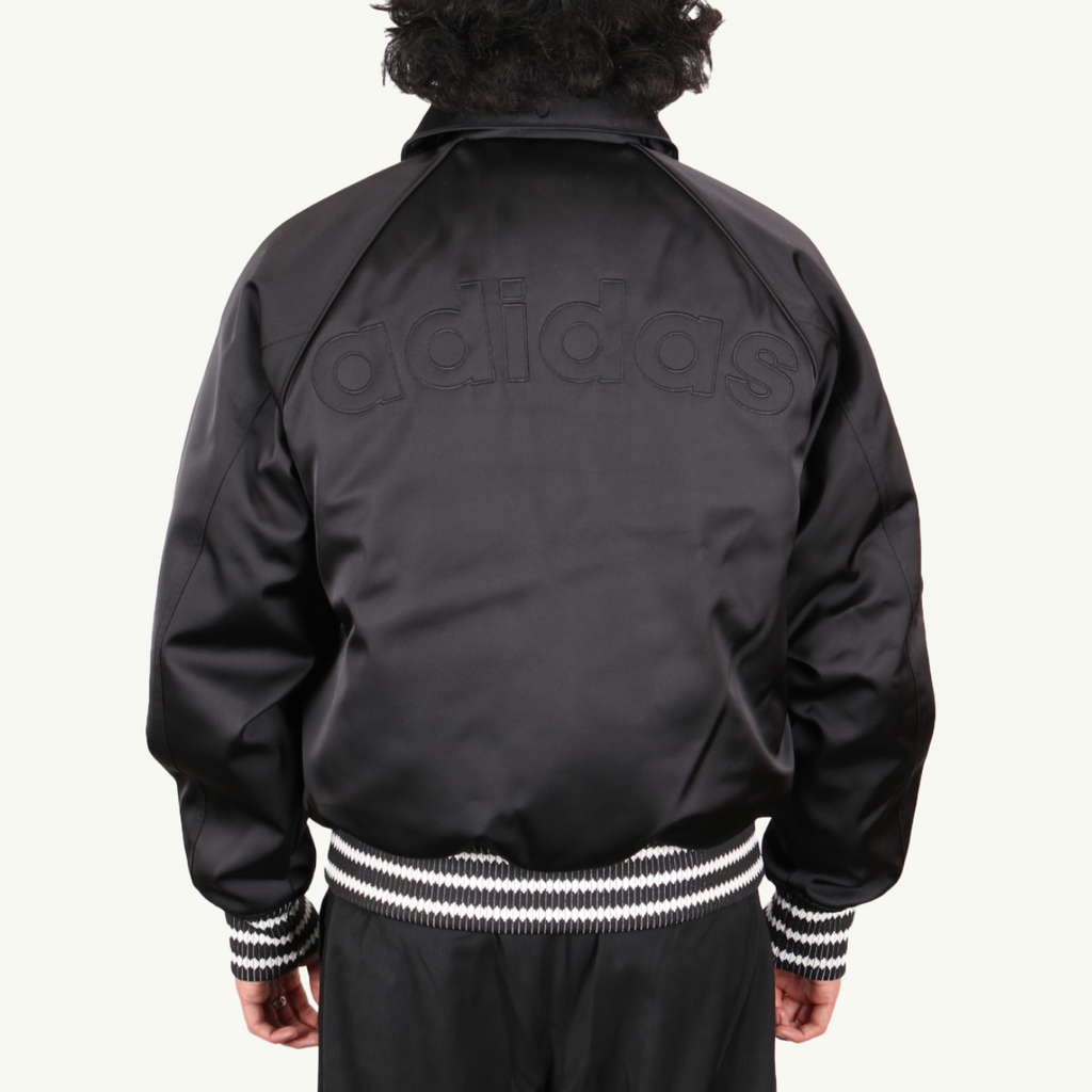 Оригінальна Bomber Jacket Adidas – вид ззаду