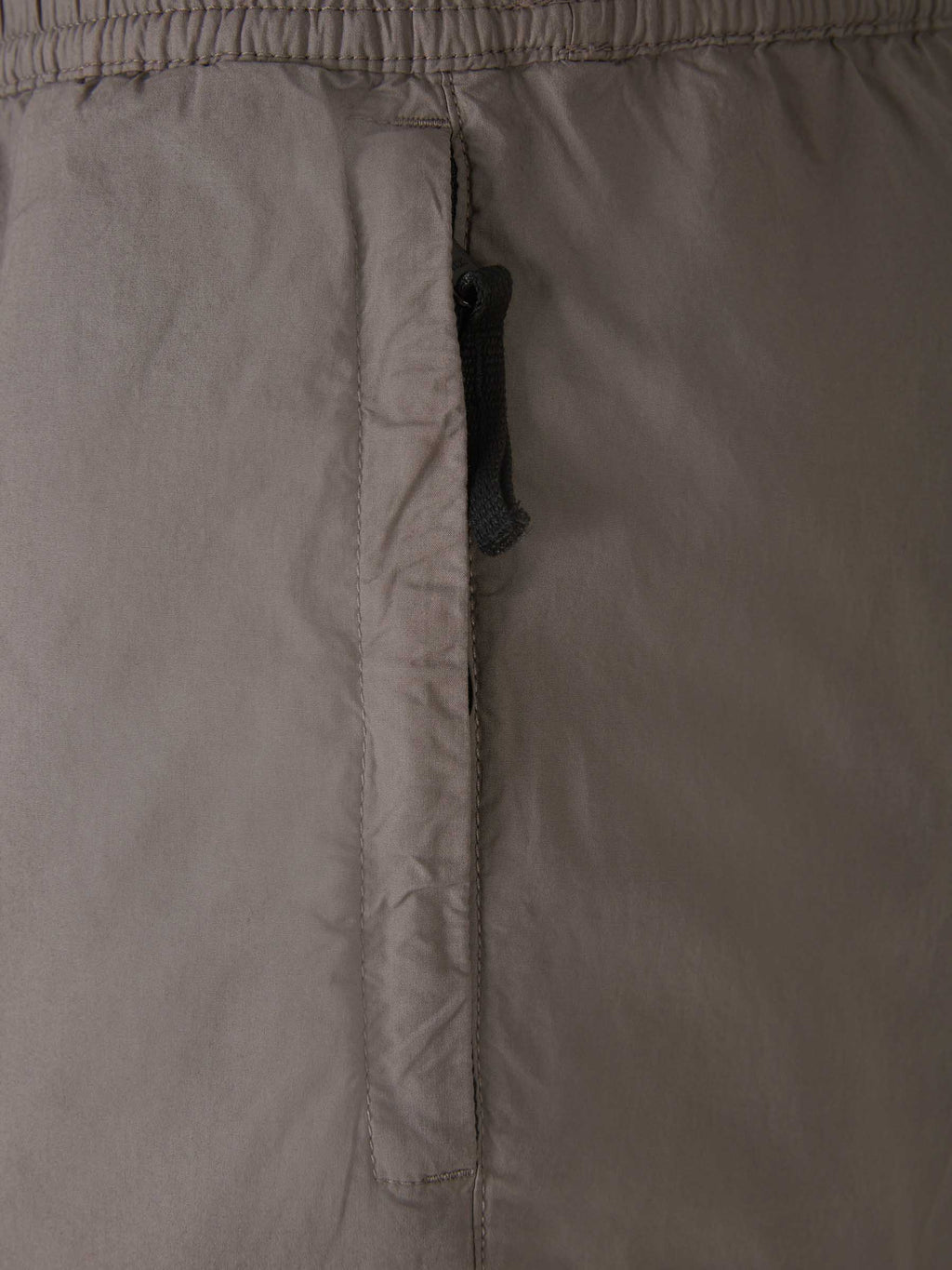 Logo Technical Joggers Stone island – Гарантія оригінальності – збільшений вид