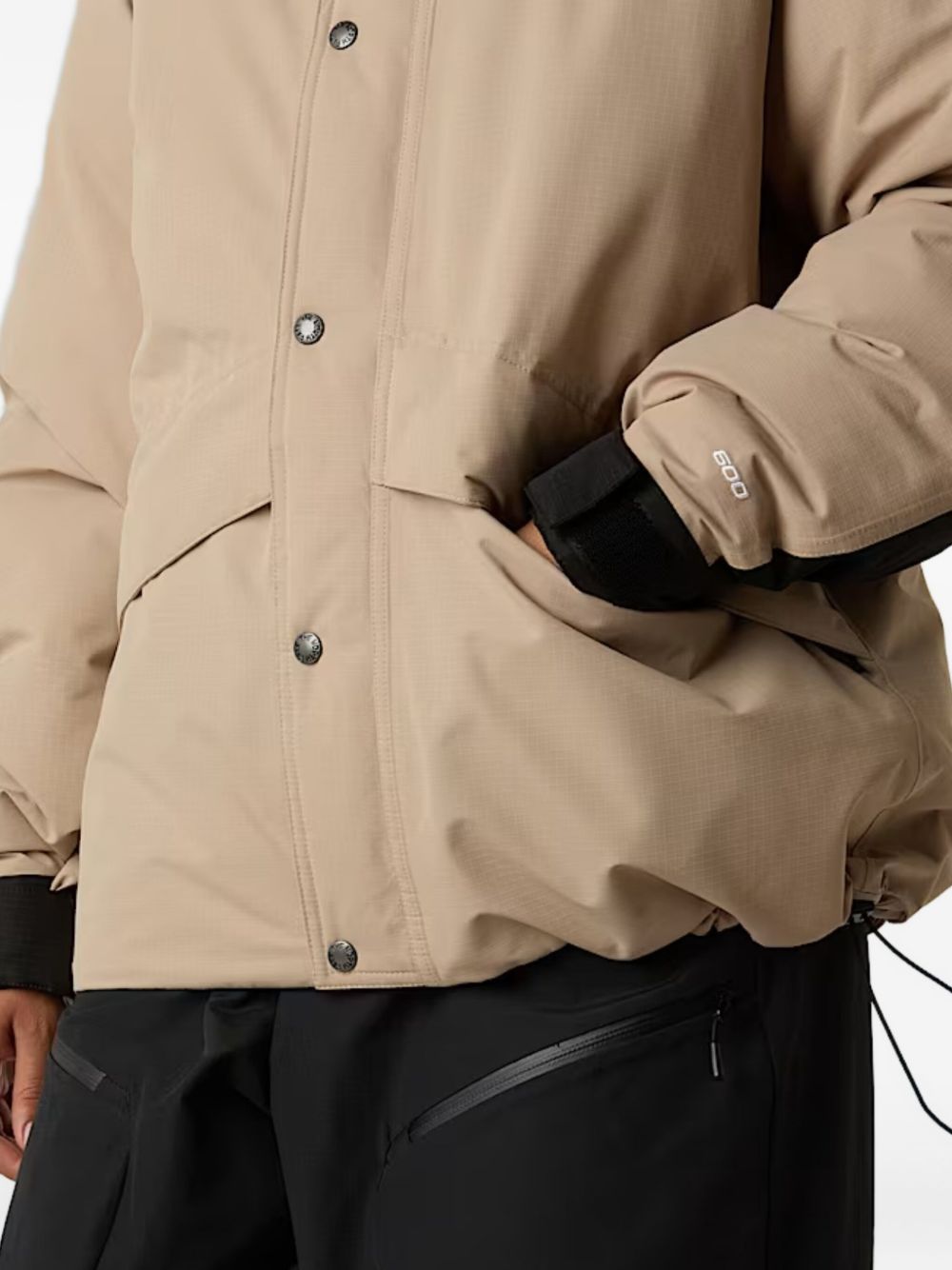 The north face Outerwear оригінал | Швидка доставка Україна – вид ззаду